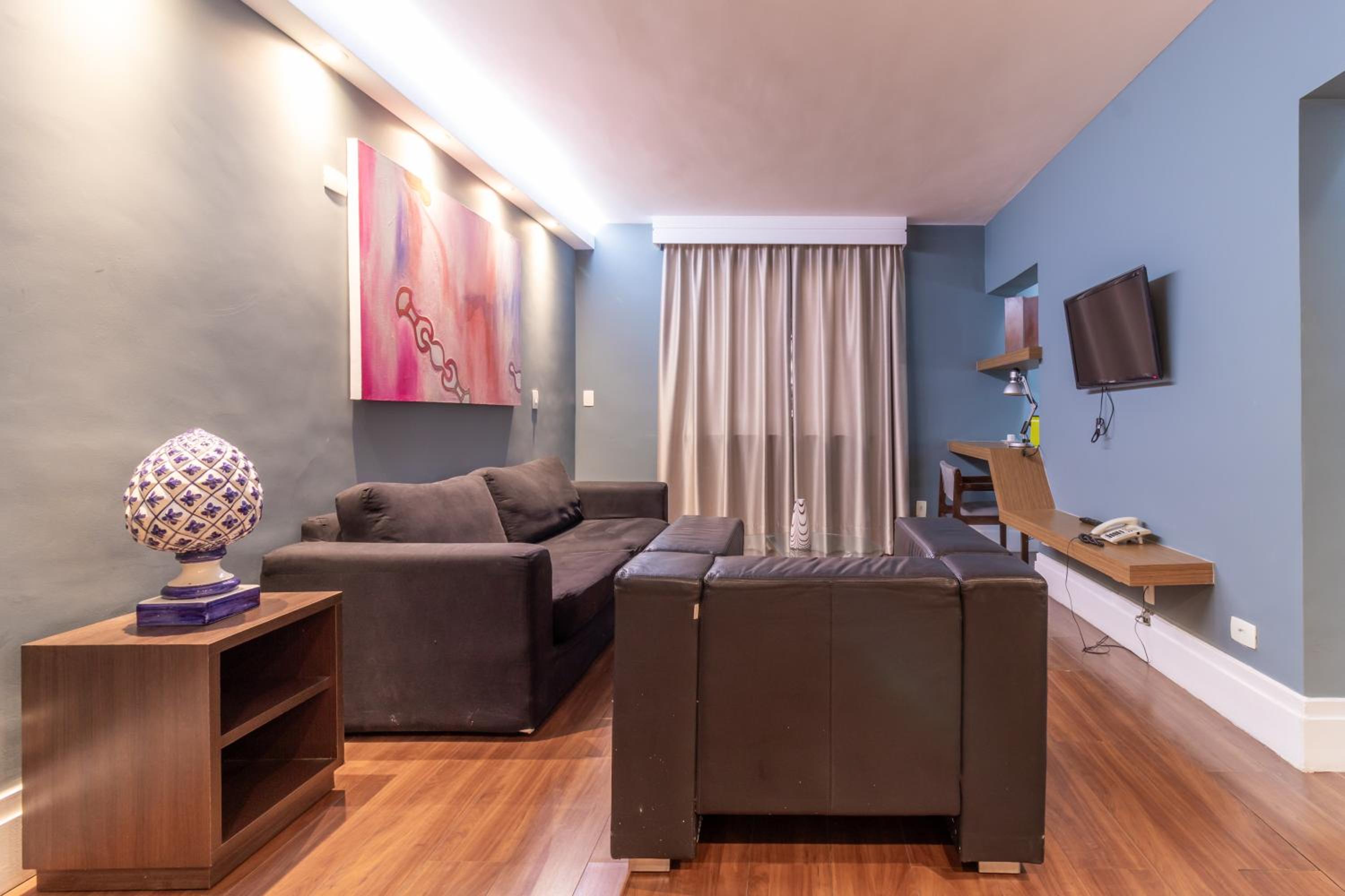 Superior Suite - Photo 7