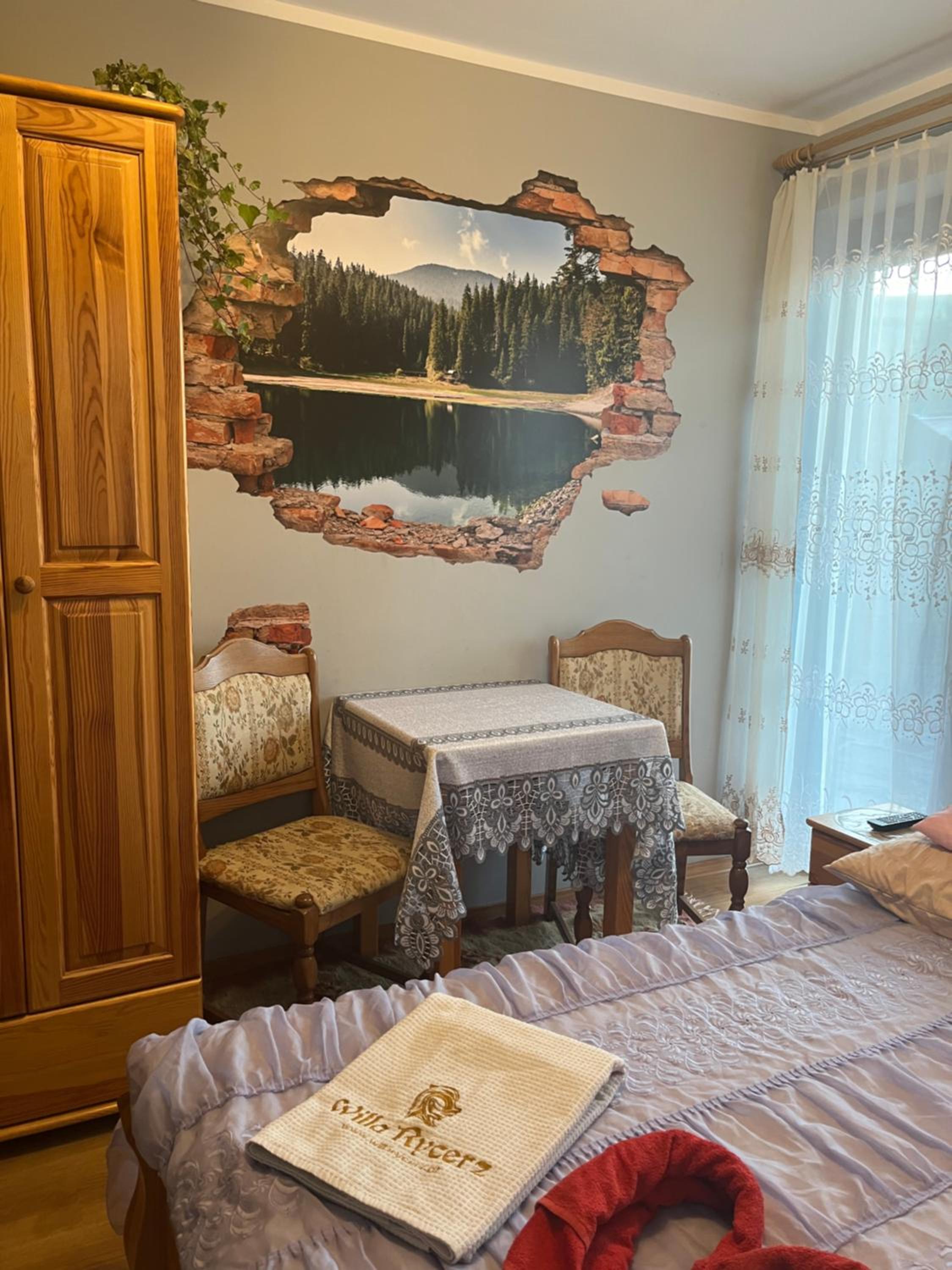 Double Room with Private Bathroom - Photo 9