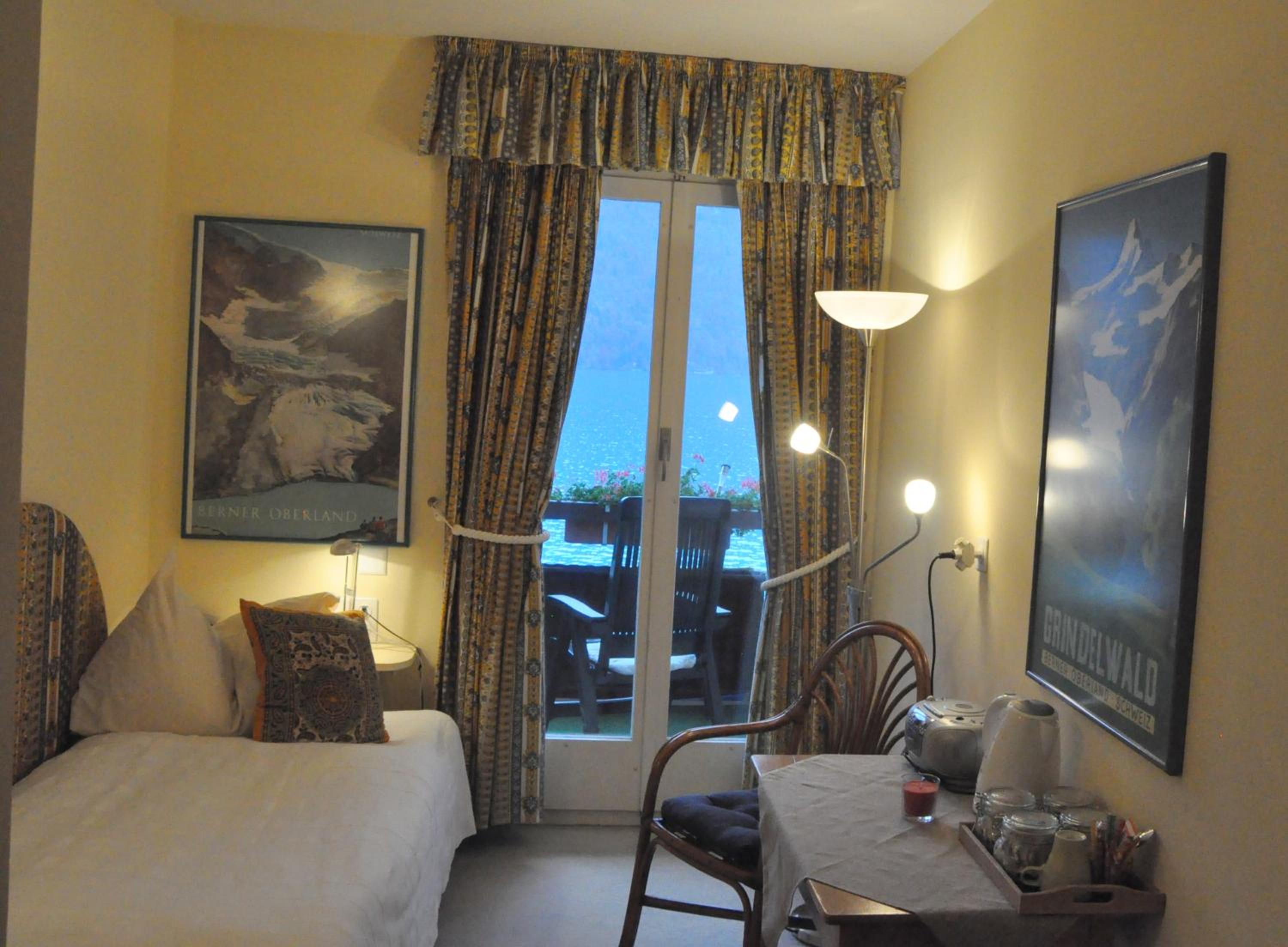Single Room with Shared Bathroom and Lake View photo 2