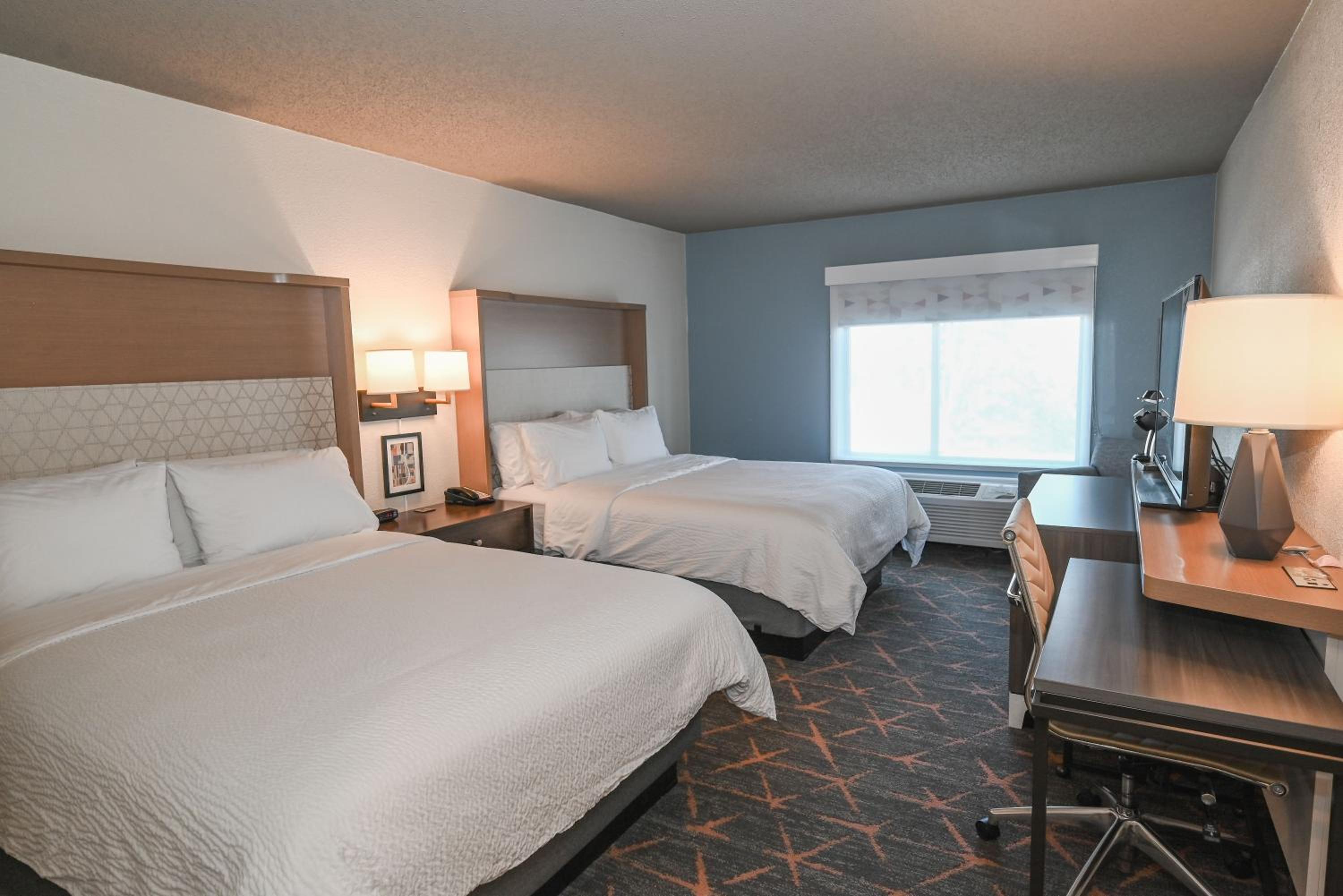 Standard Double Room with Two Double Beds - Photo 5