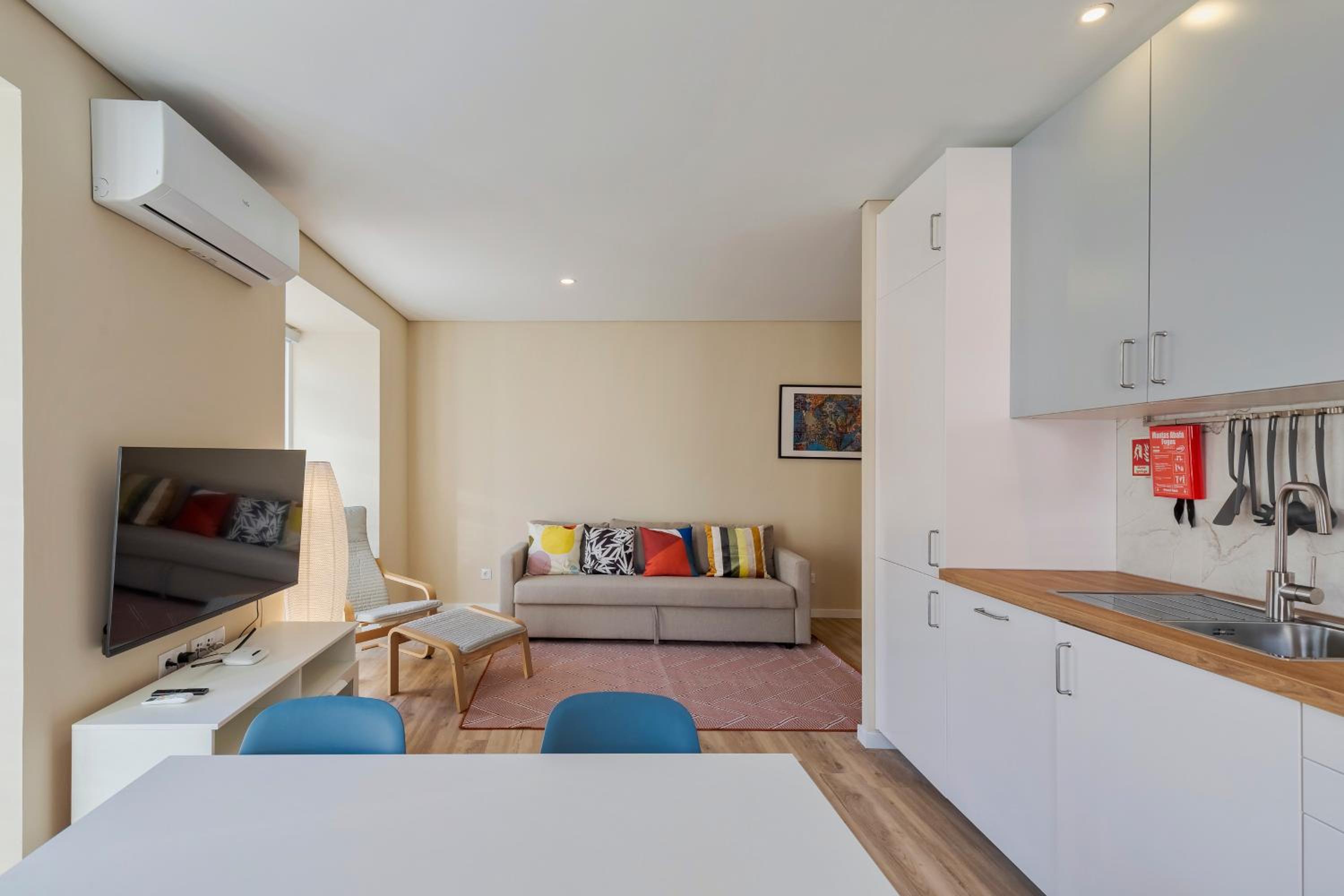 One-Bedroom Apartment photo 3