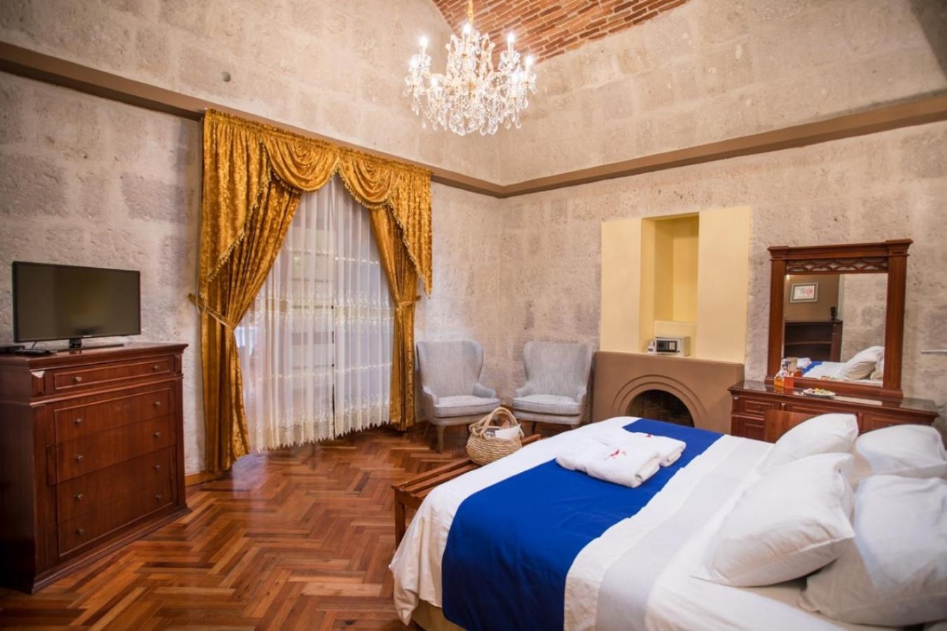 Suite - Photo 3