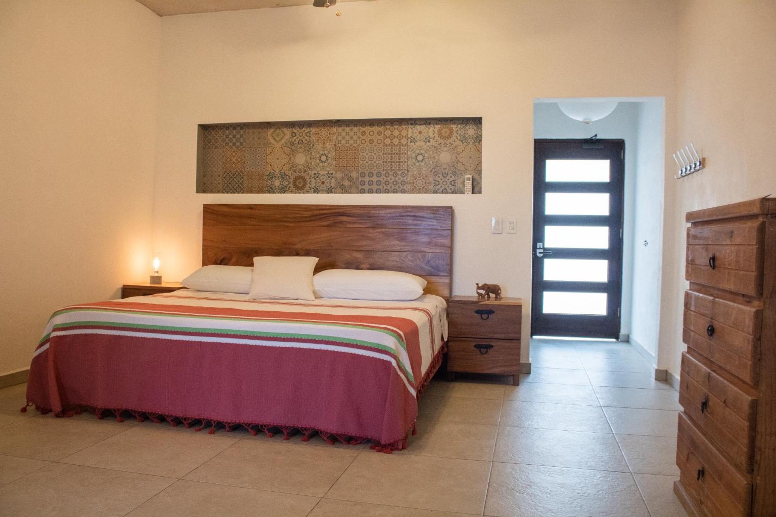 King Suite with Ocean View photo 3