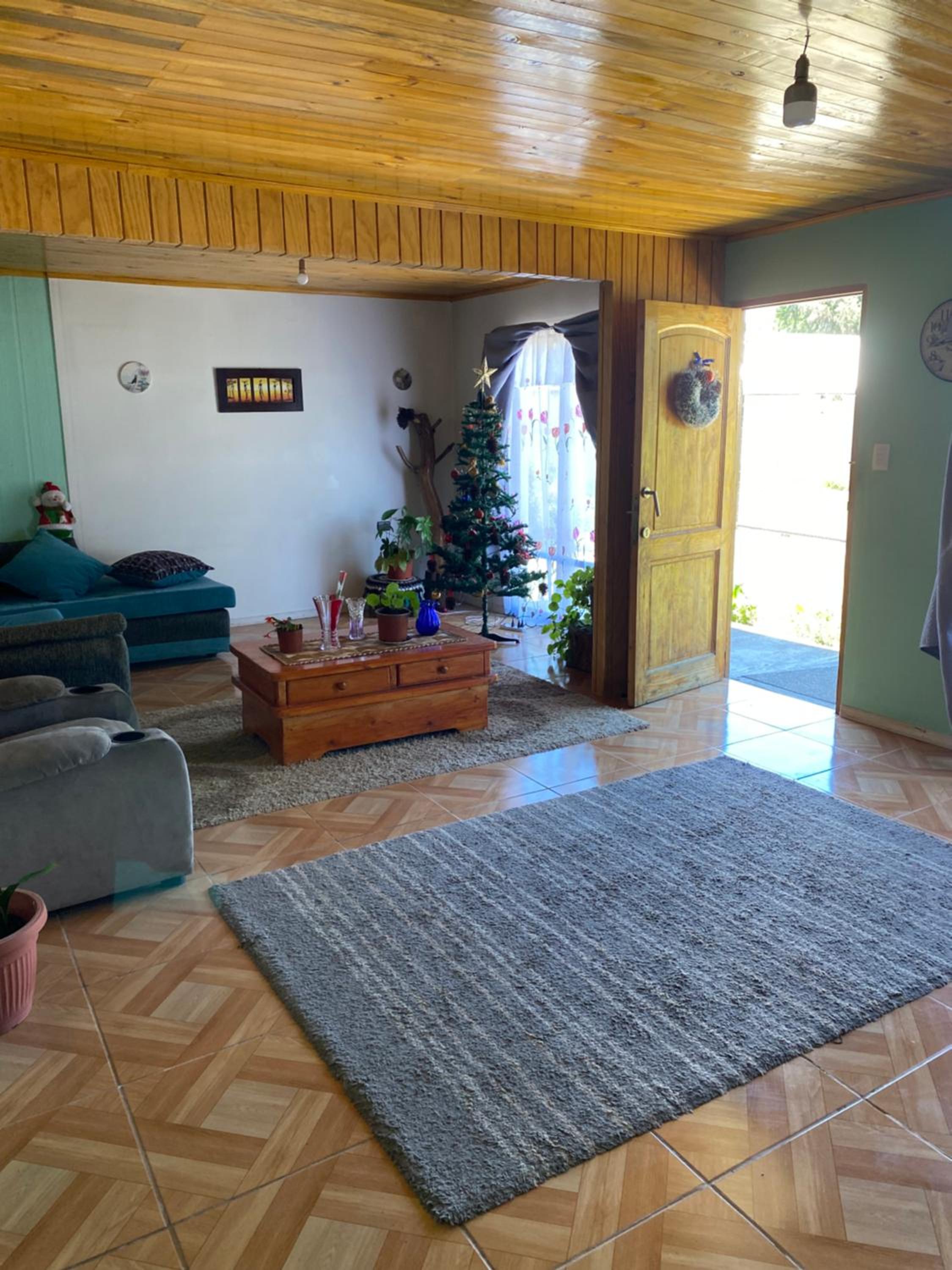 Three-Bedroom House photo 3