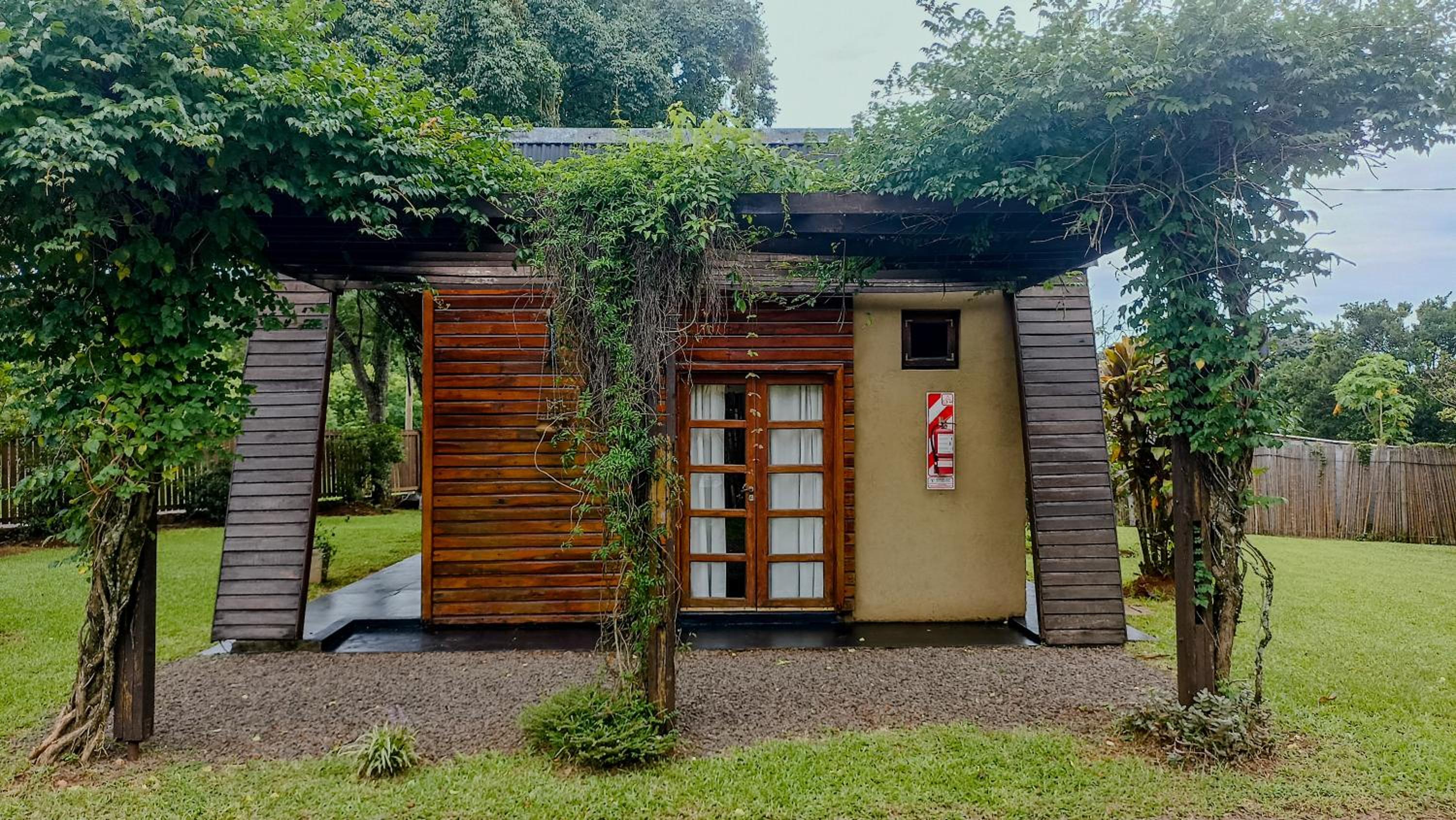 Two-Bedroom House photo 2
