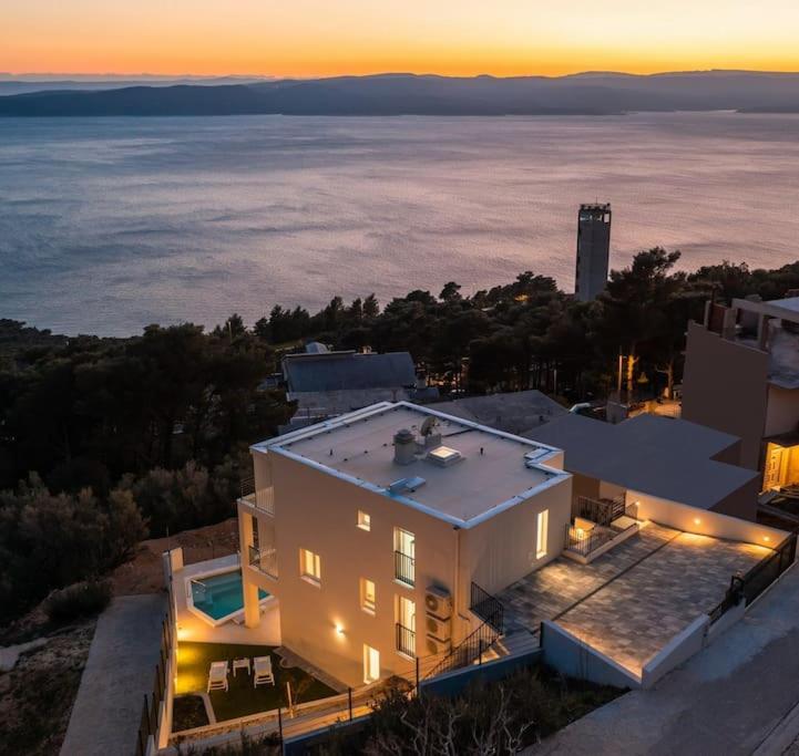 Villa photo 3