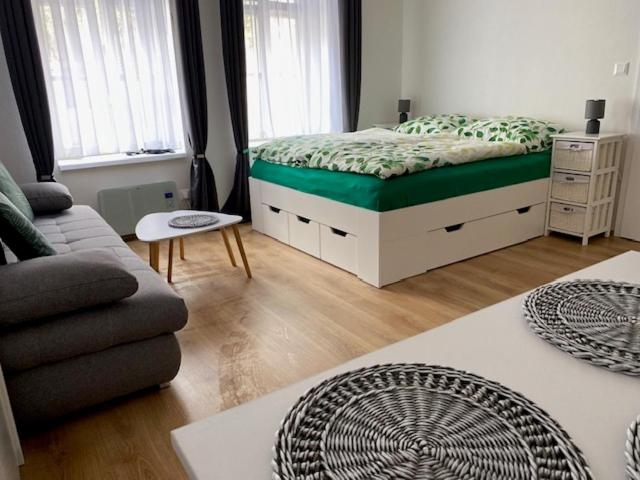 One-Bedroom Apartment photo 1