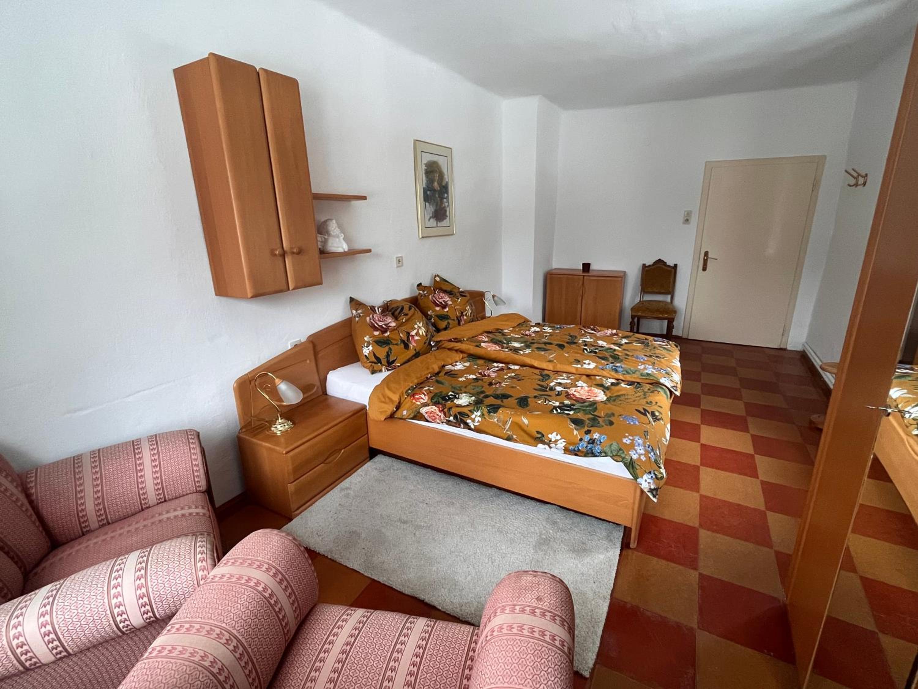 Four-Bedroom House photo 3