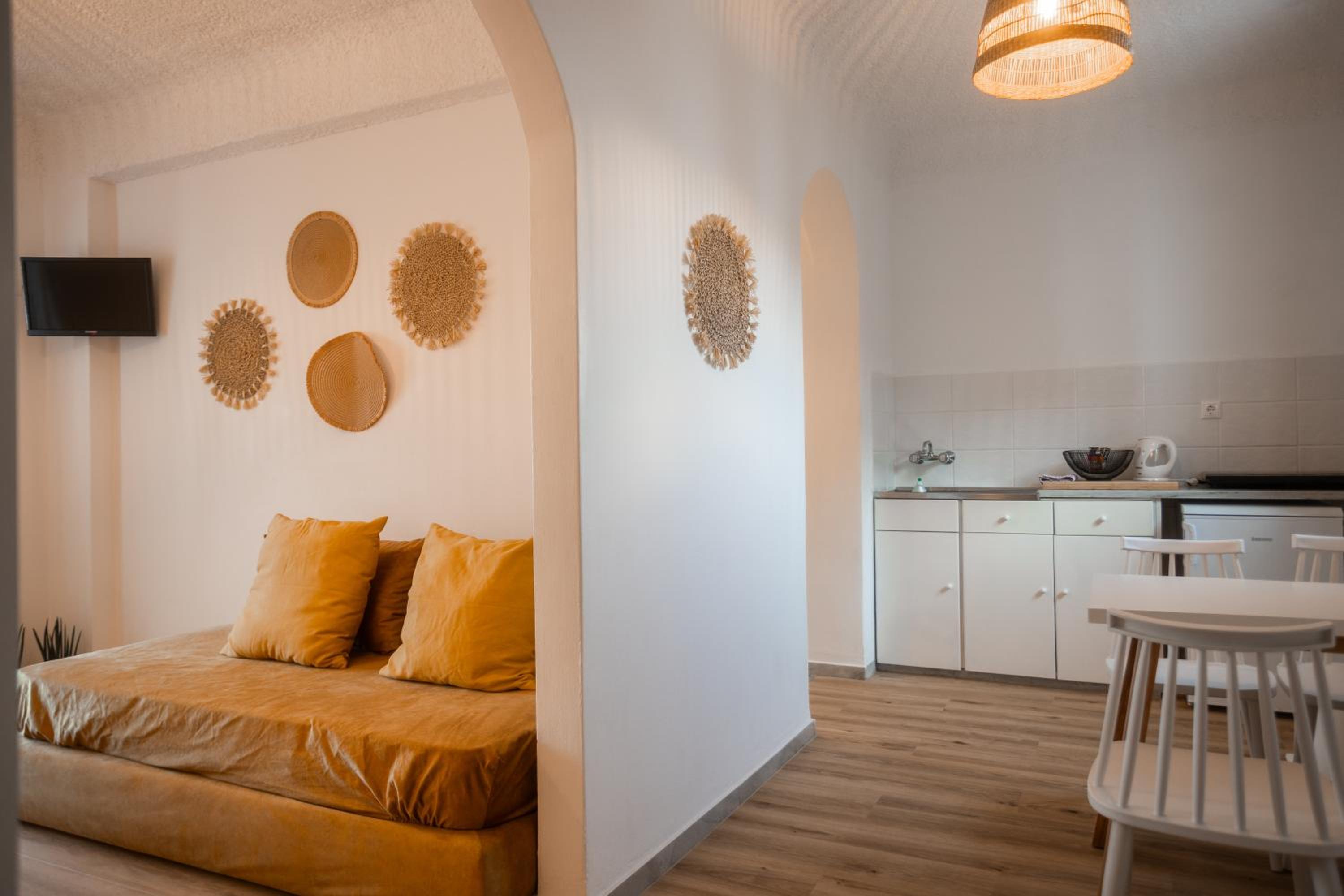 Apartment with Pool and Sea View photo 2