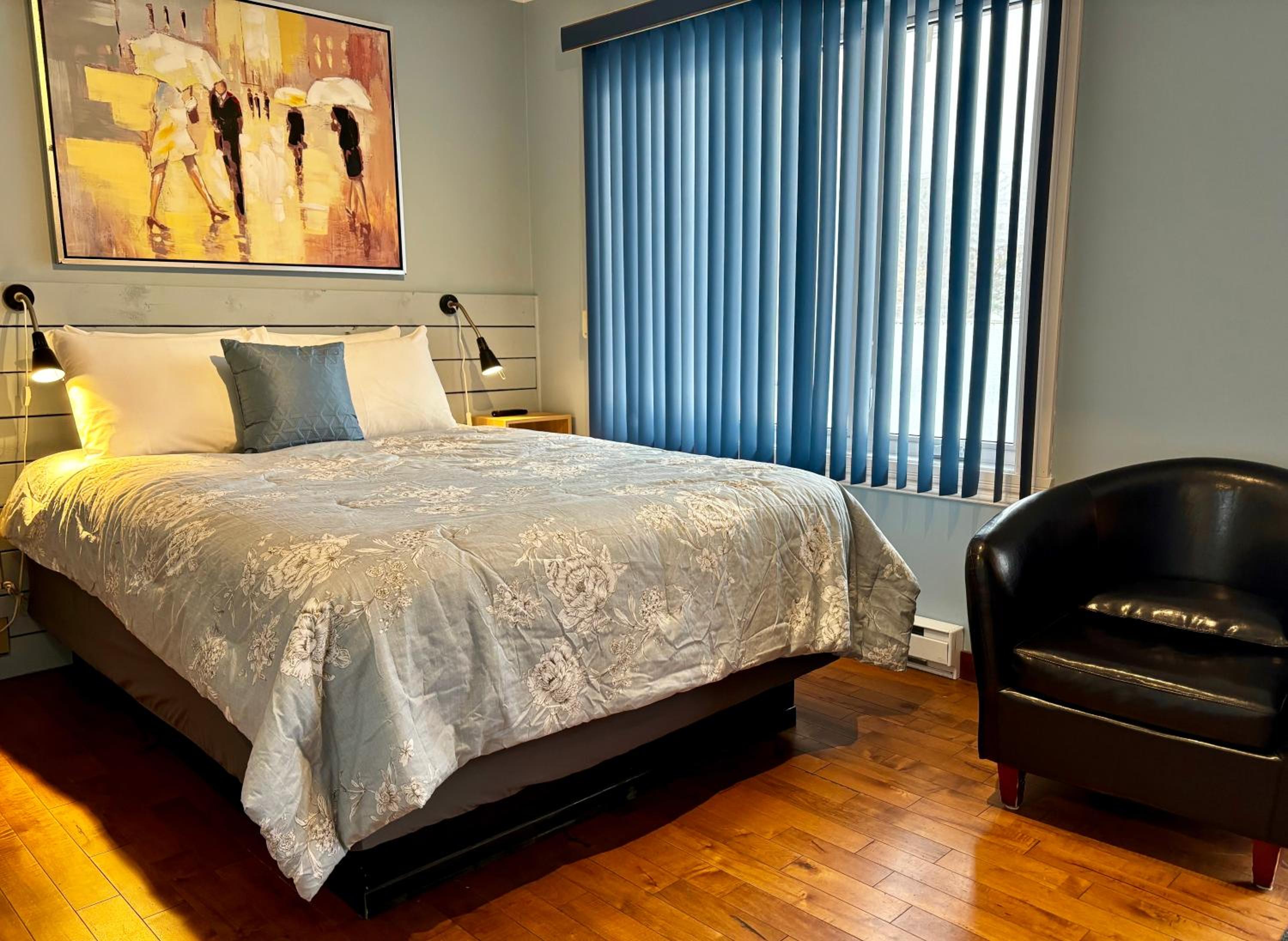 Standard Queen Room photo 3