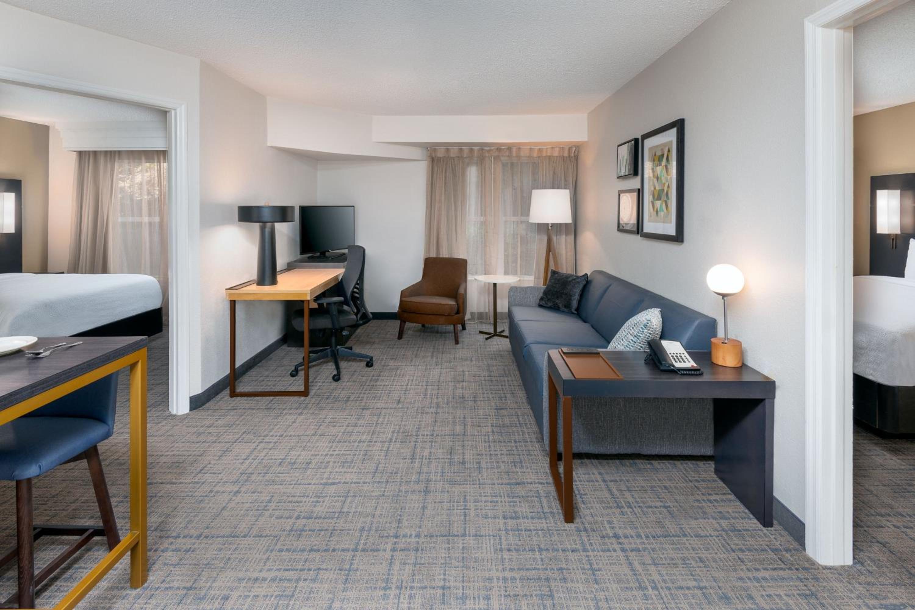 2 Bedroom Suite - Photo 1