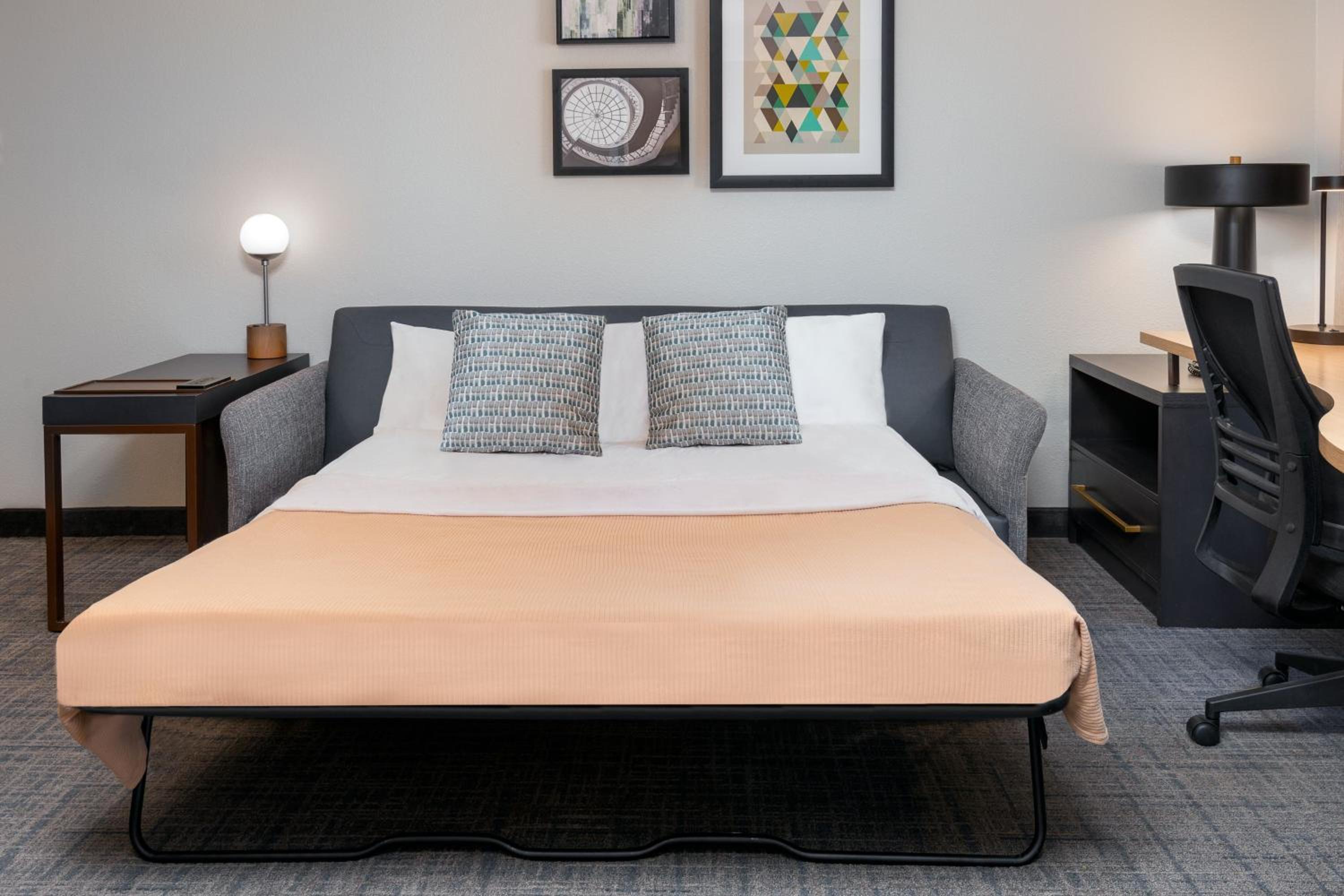One-Bedroom Queen Suite with Sofa Bed - Photo 2