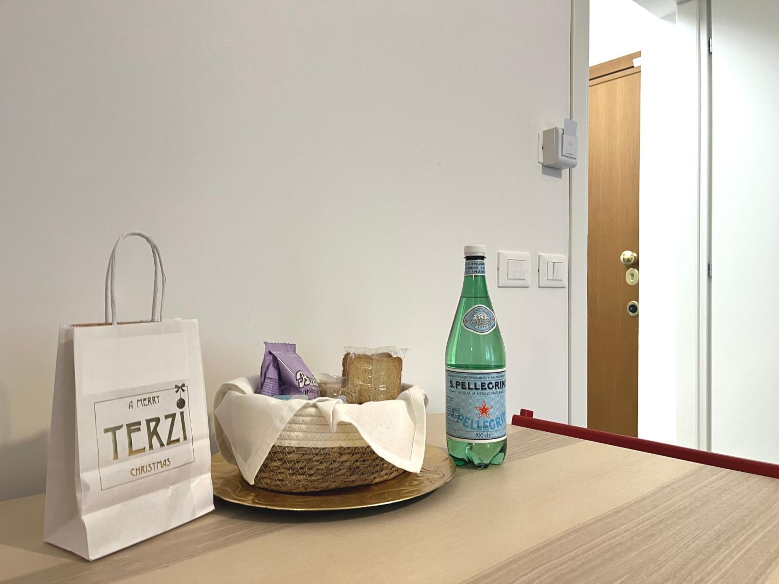 One-Bedroom Apartment - Photo 7