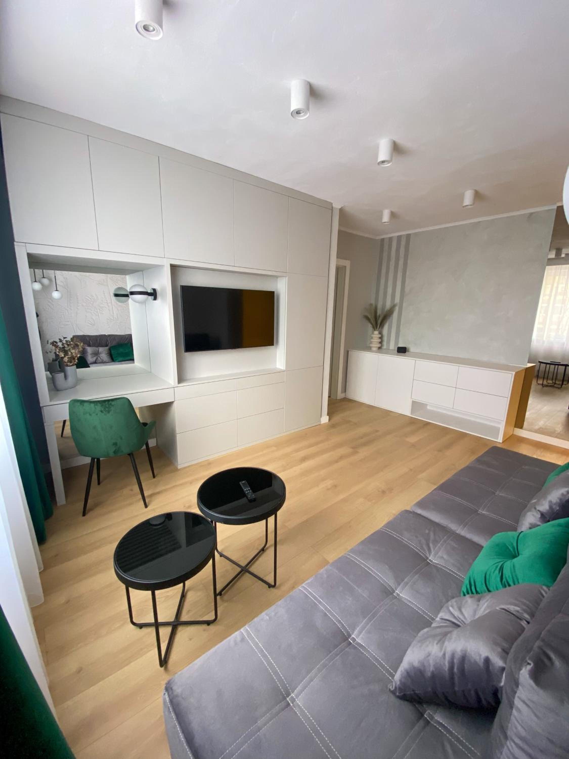 One-Bedroom Apartment