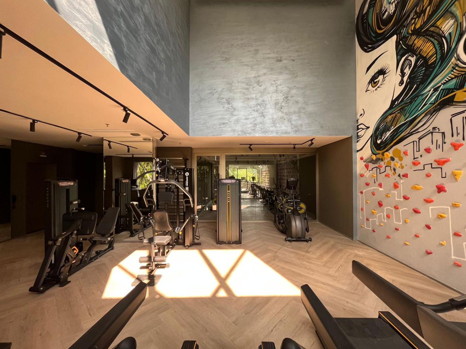 Superior Studio
