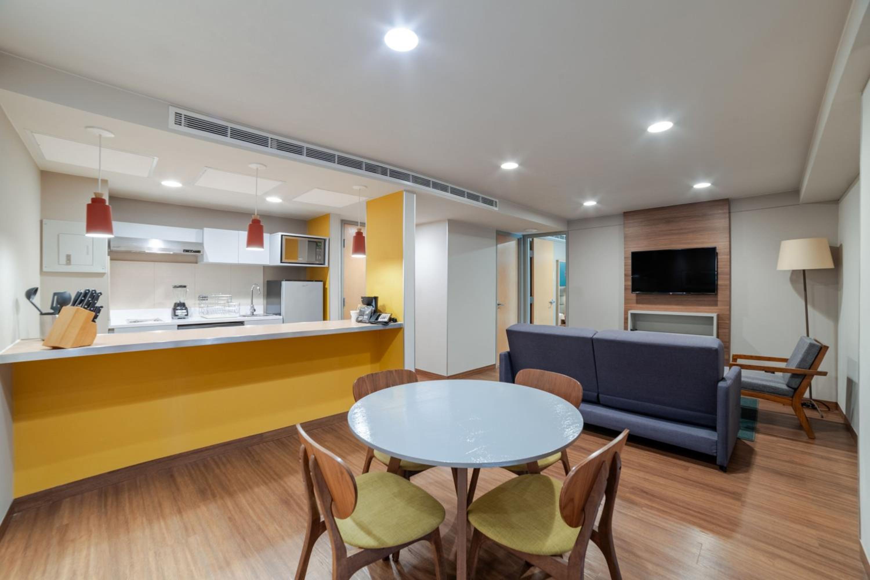 One-Bedroom King Suite with Sofa Bed - Photo 4