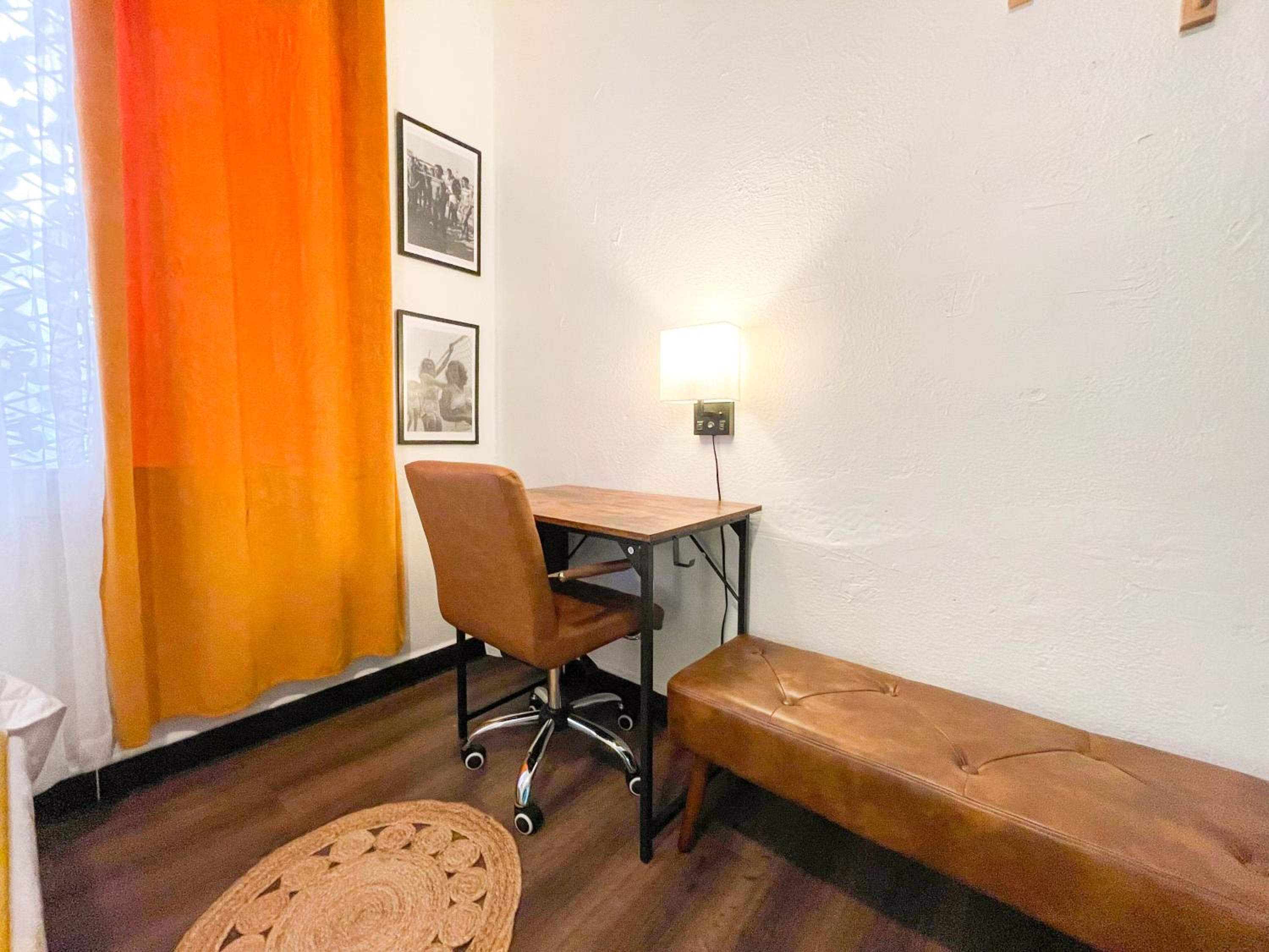 Budget Double Room - Photo 4