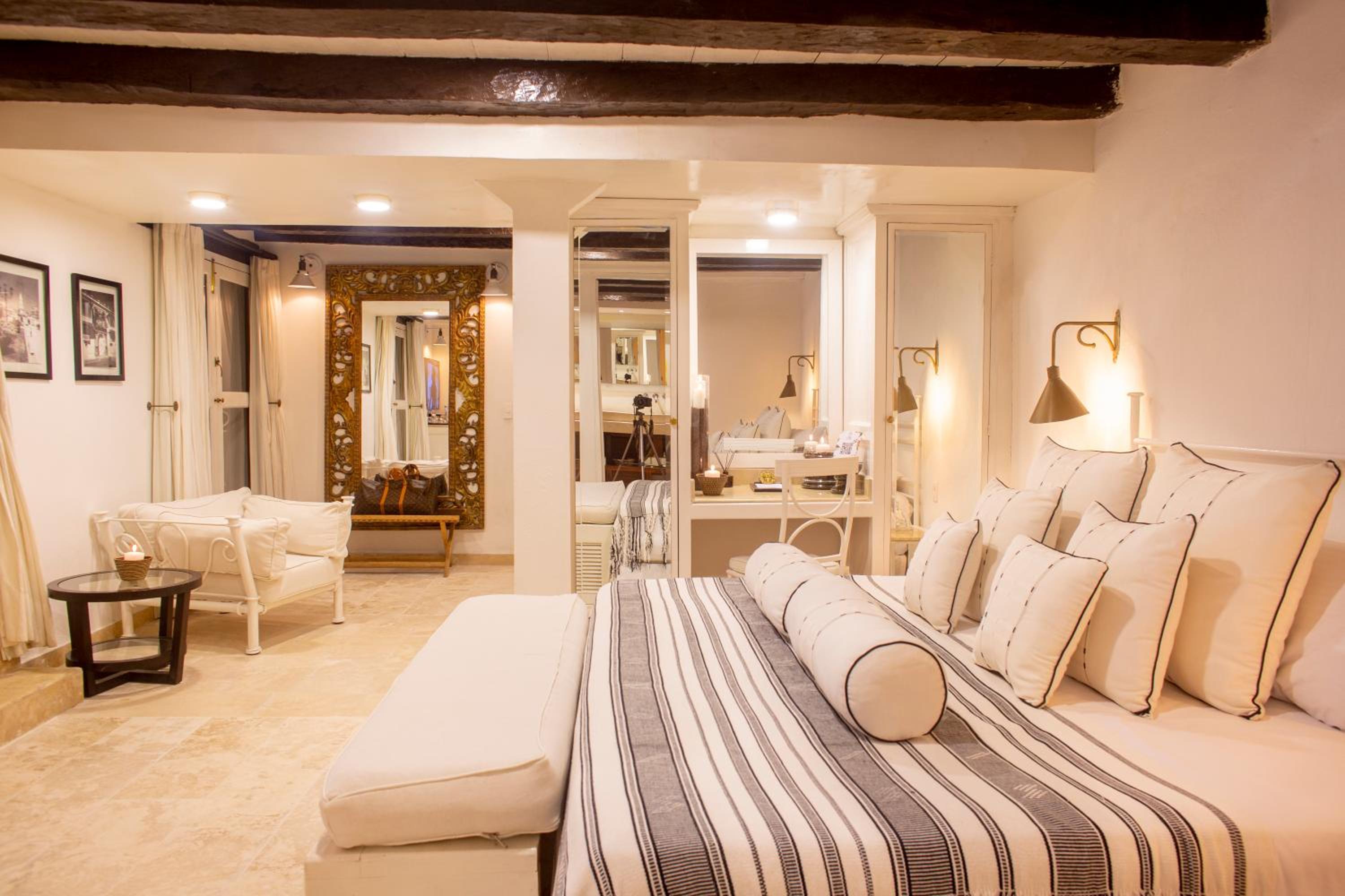 Suite with Spa Bath photo 1