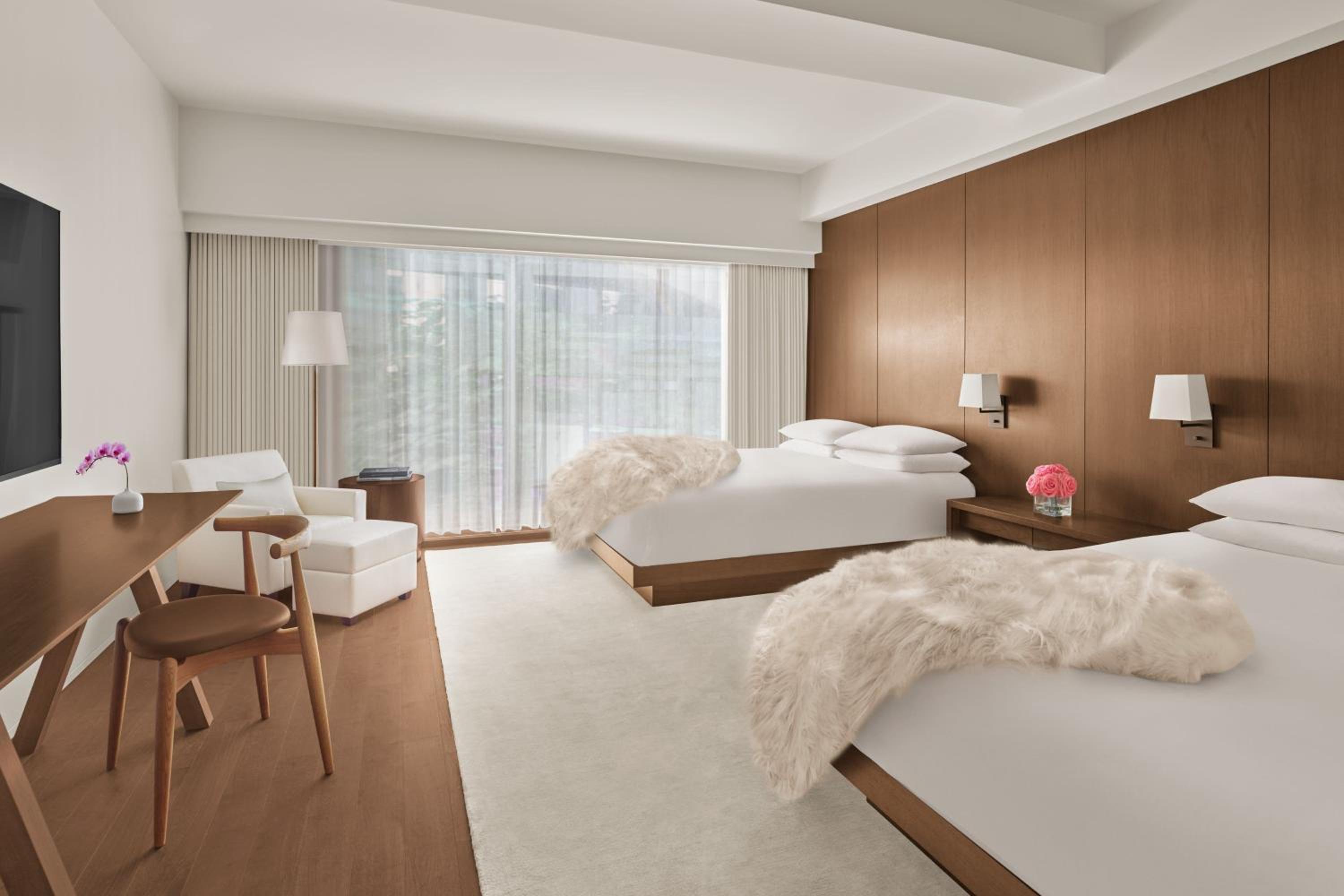 Superior Double Room with Two Double Beds and City View