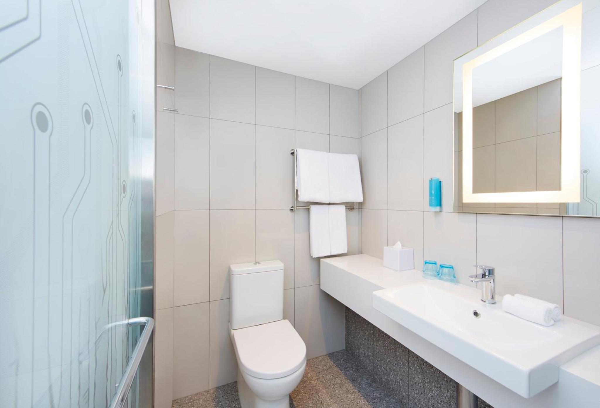 Standard Twin Room - Free Breakfast