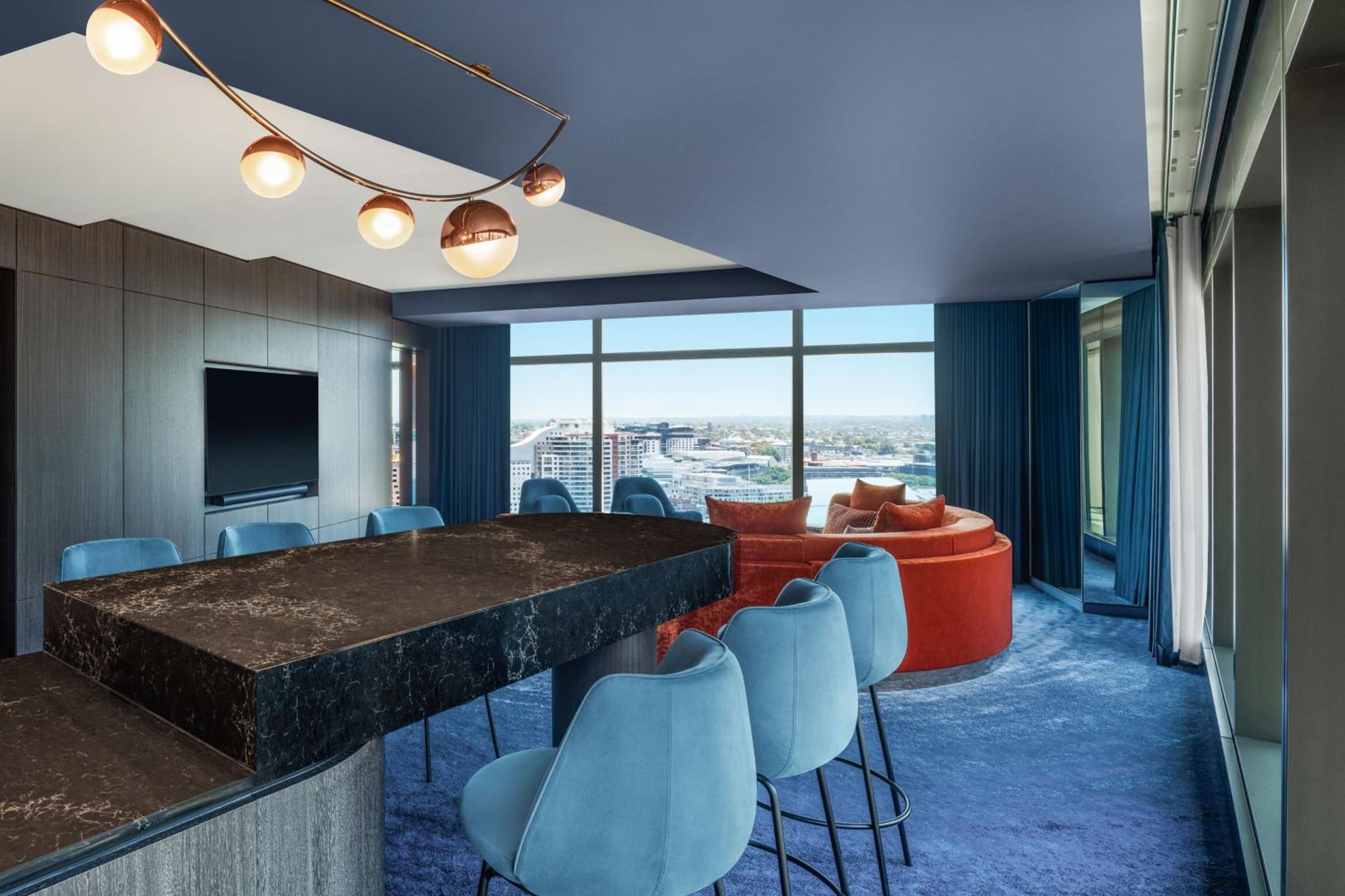 Penthouse II, 1 Bedroom Suite, 1 King, Darling Harbor view