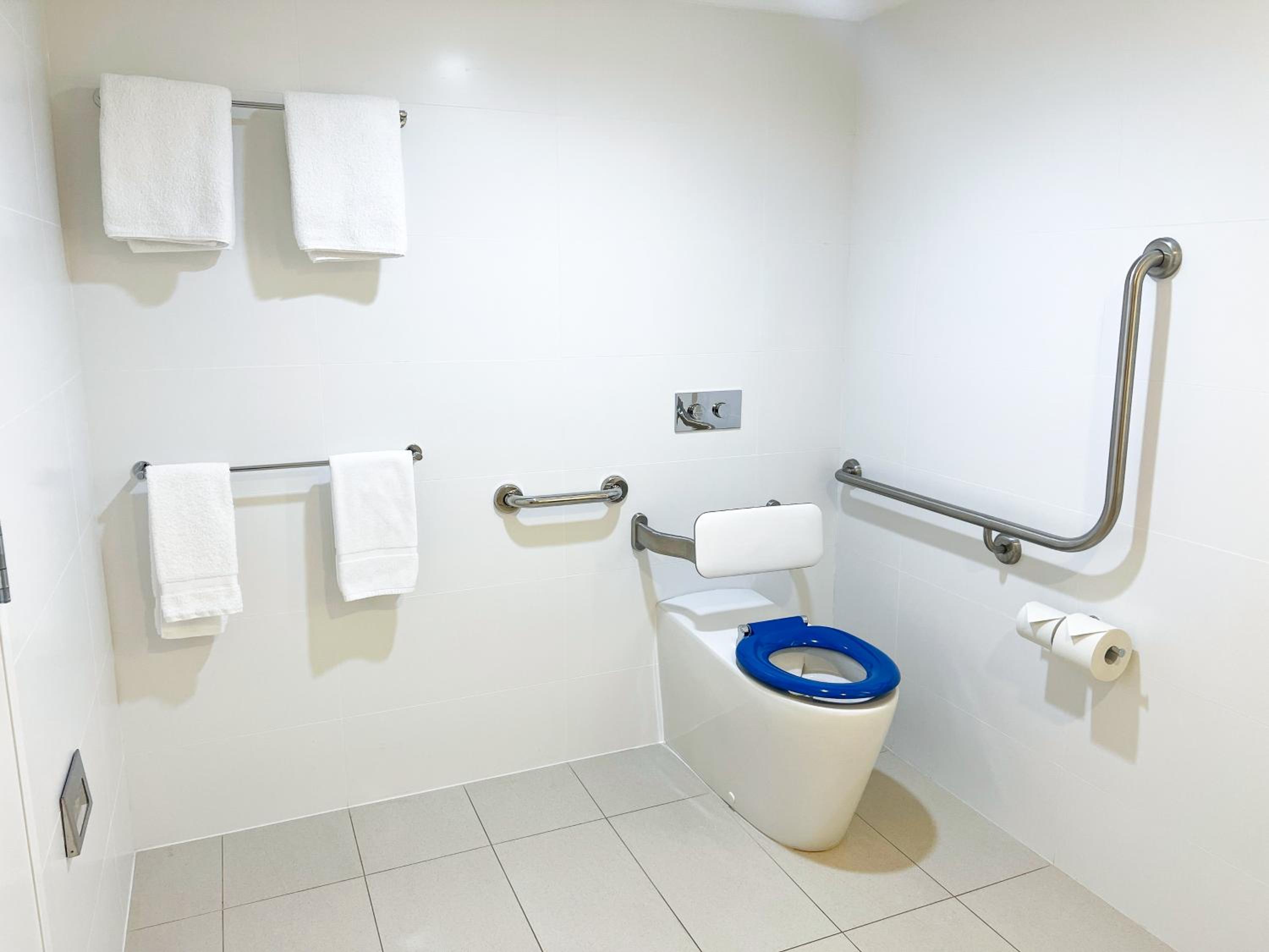 King Room - Disability Access photo 3