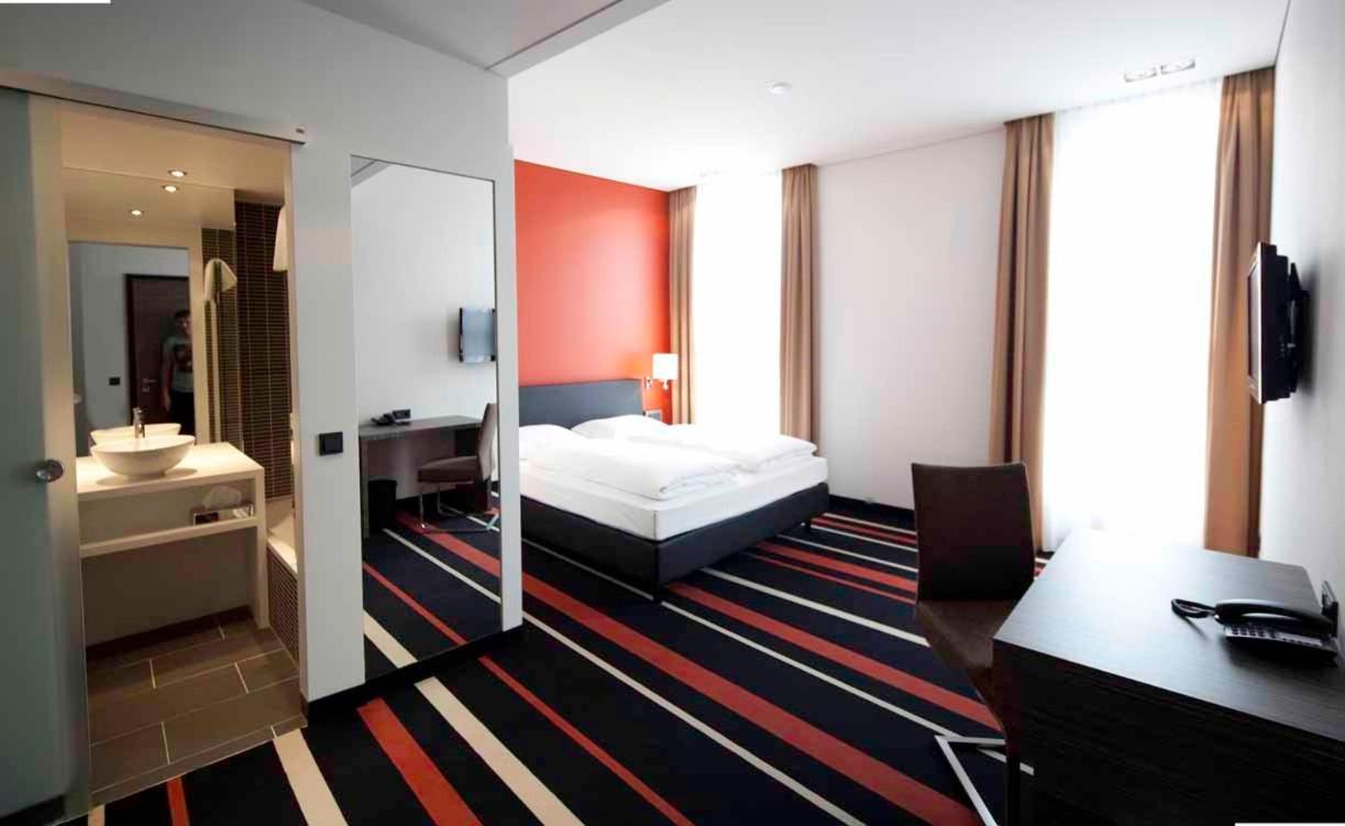Standard Double Room - Photo 4