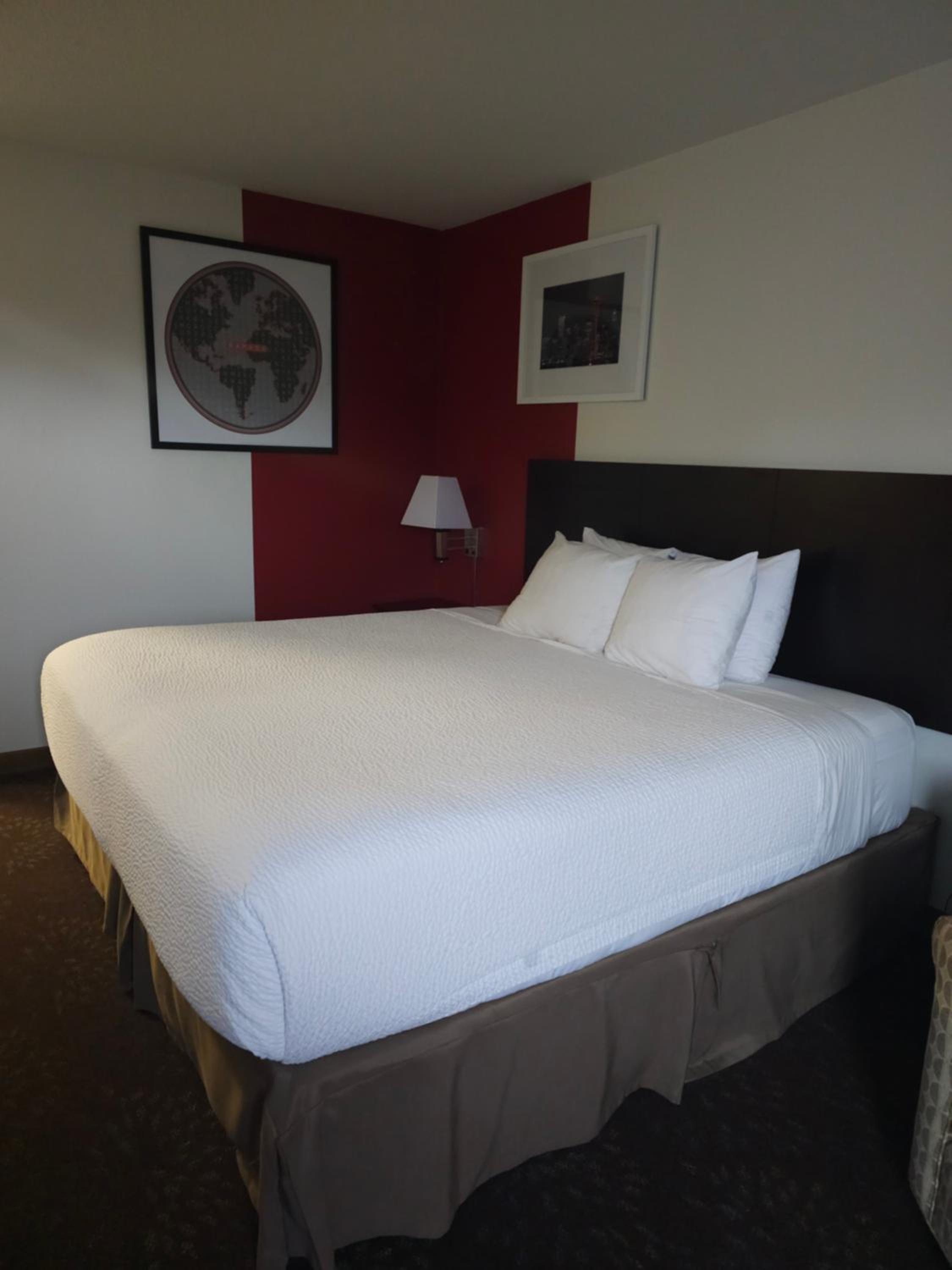 King Room - Non-Smoking - Photo 1