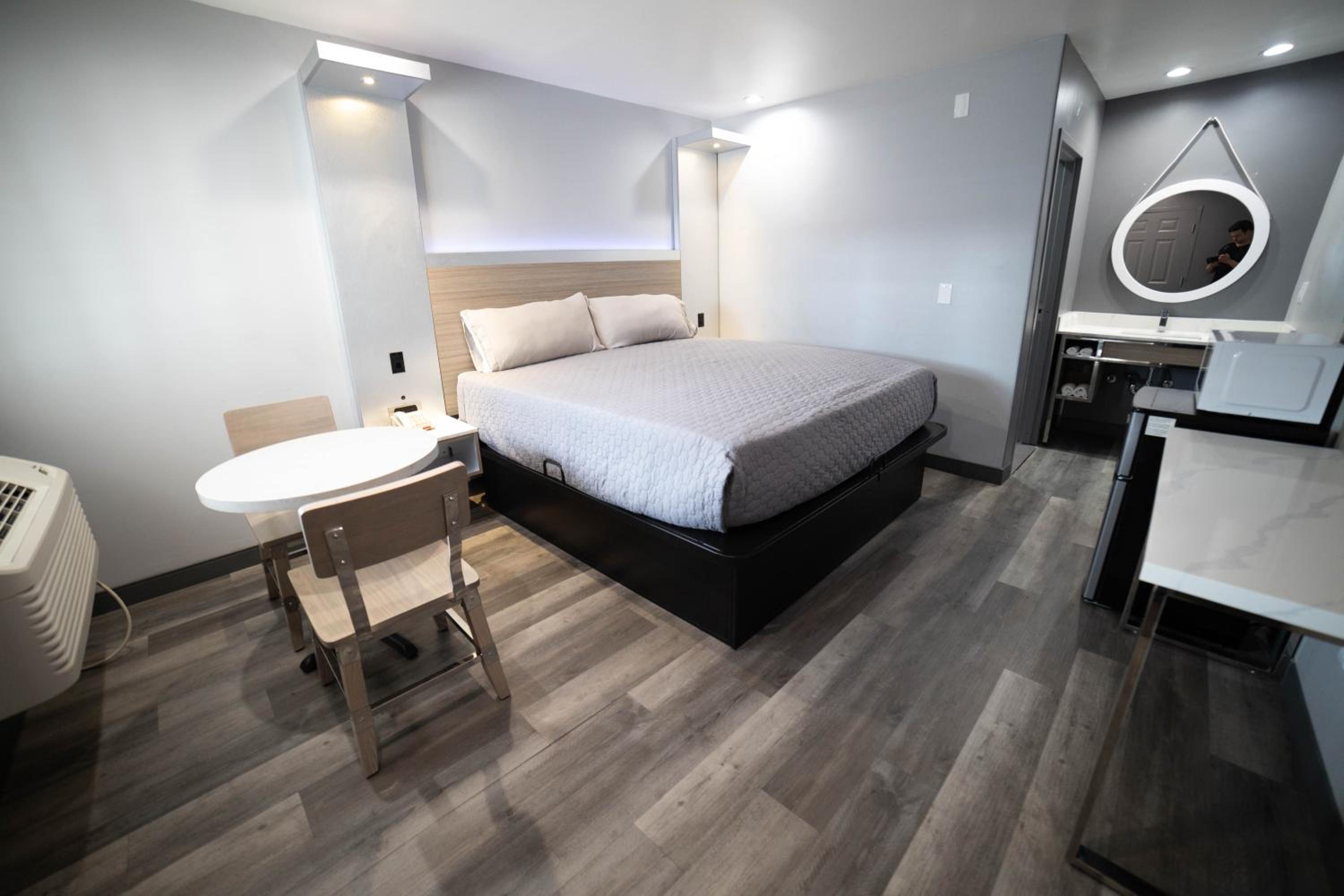 Standard King Room