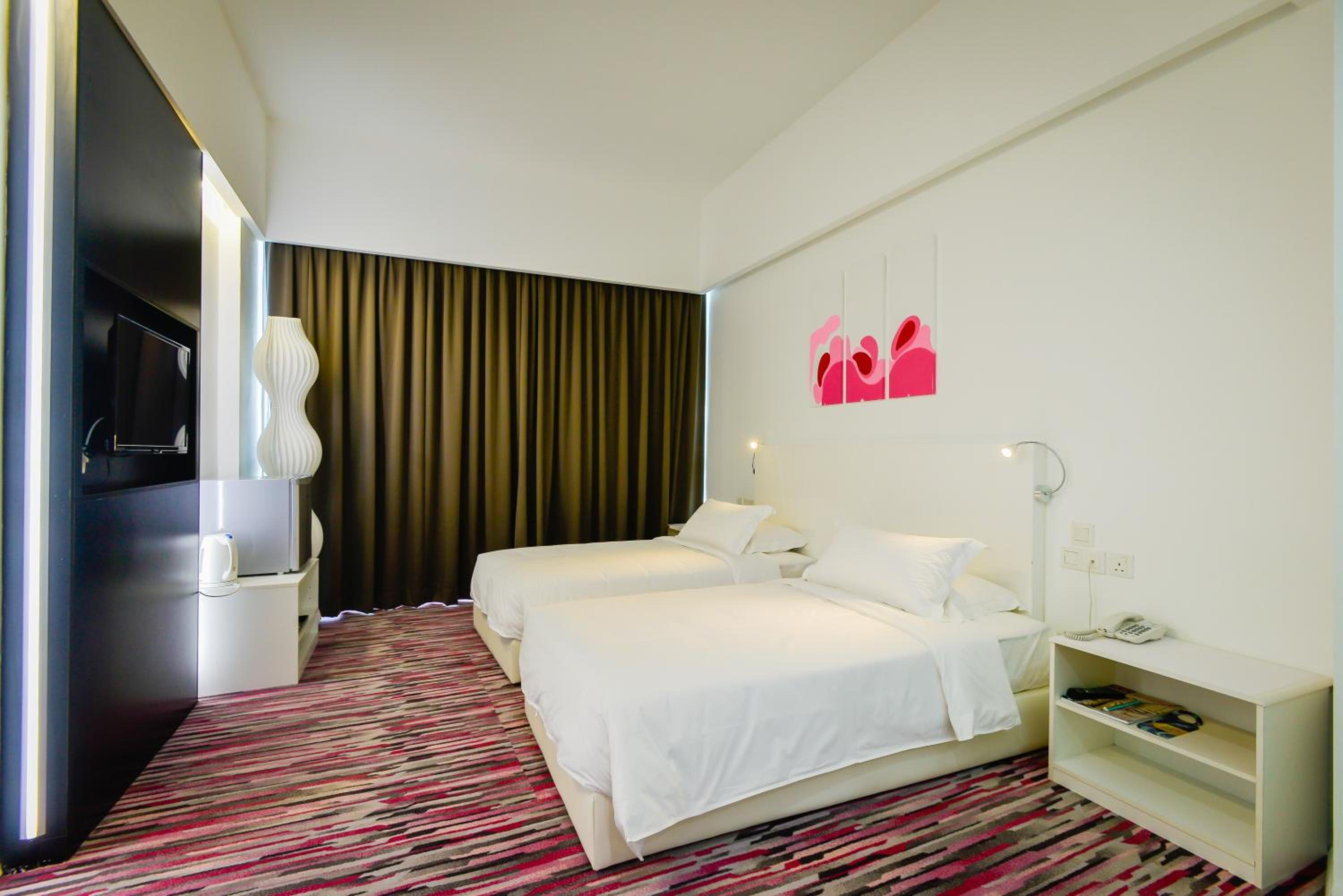 Deluxe Twin Room photo 2