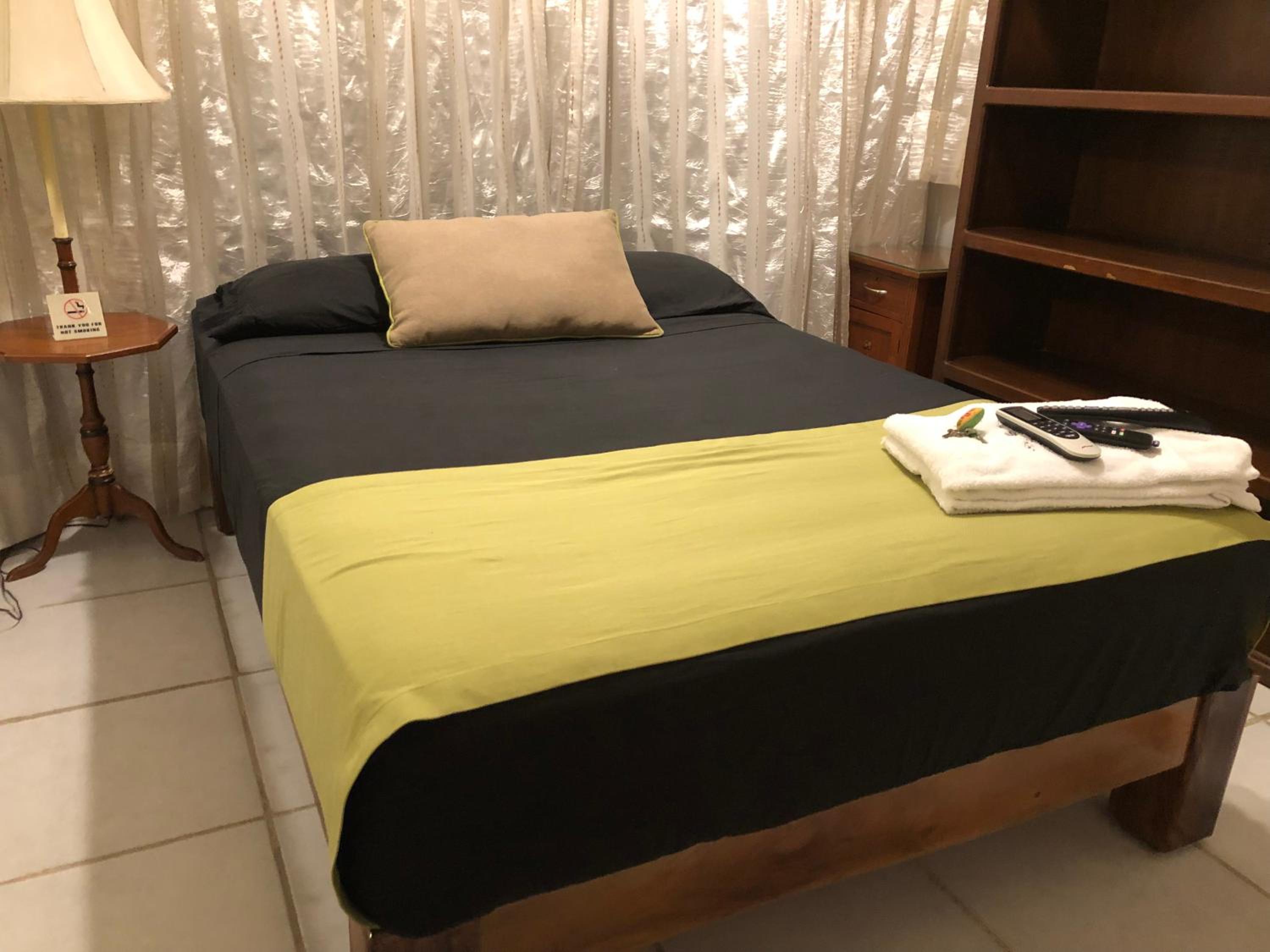 Single Room with Private External Bathroom