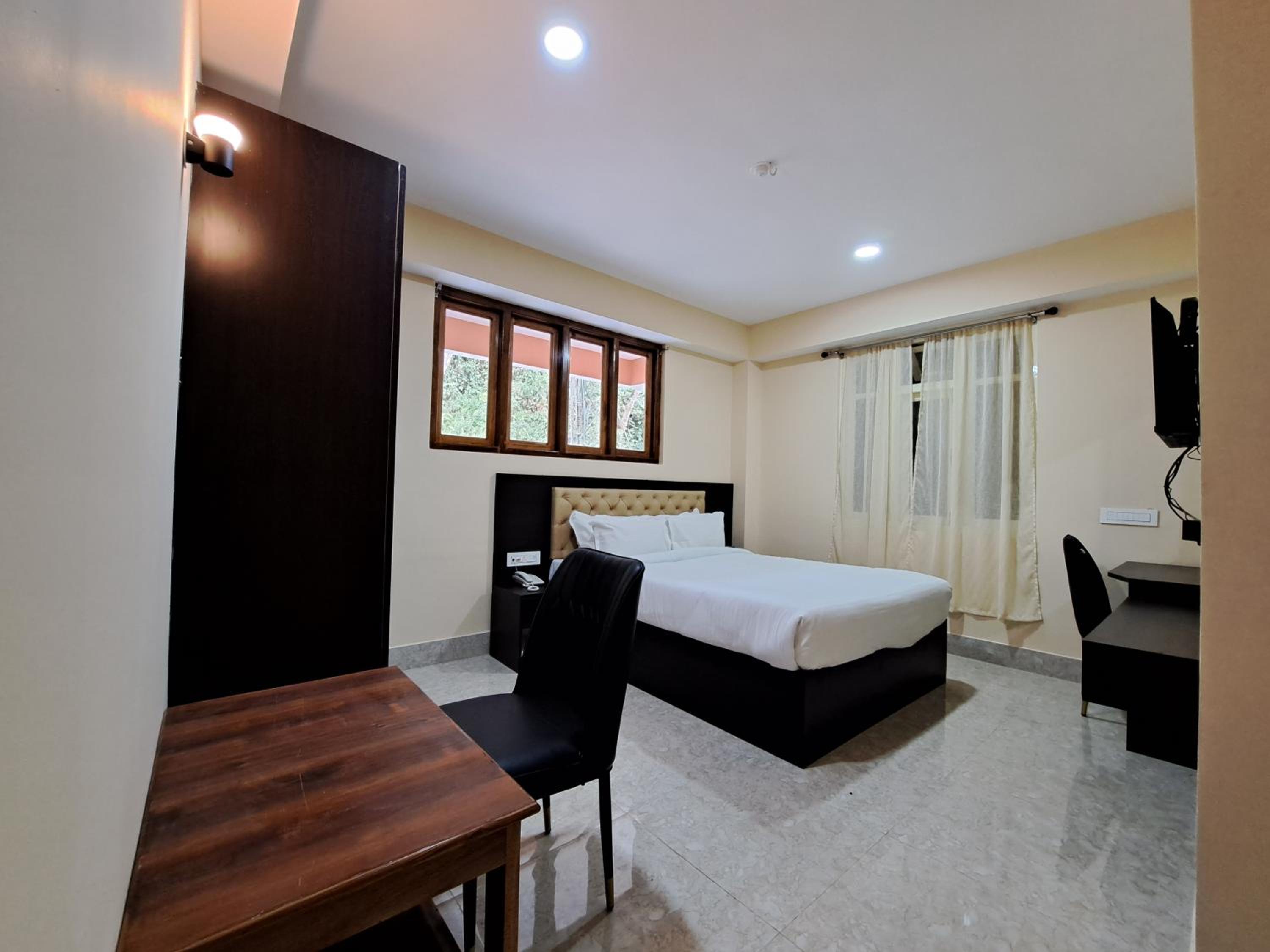 Double Room With Private Bathroom photo 2
