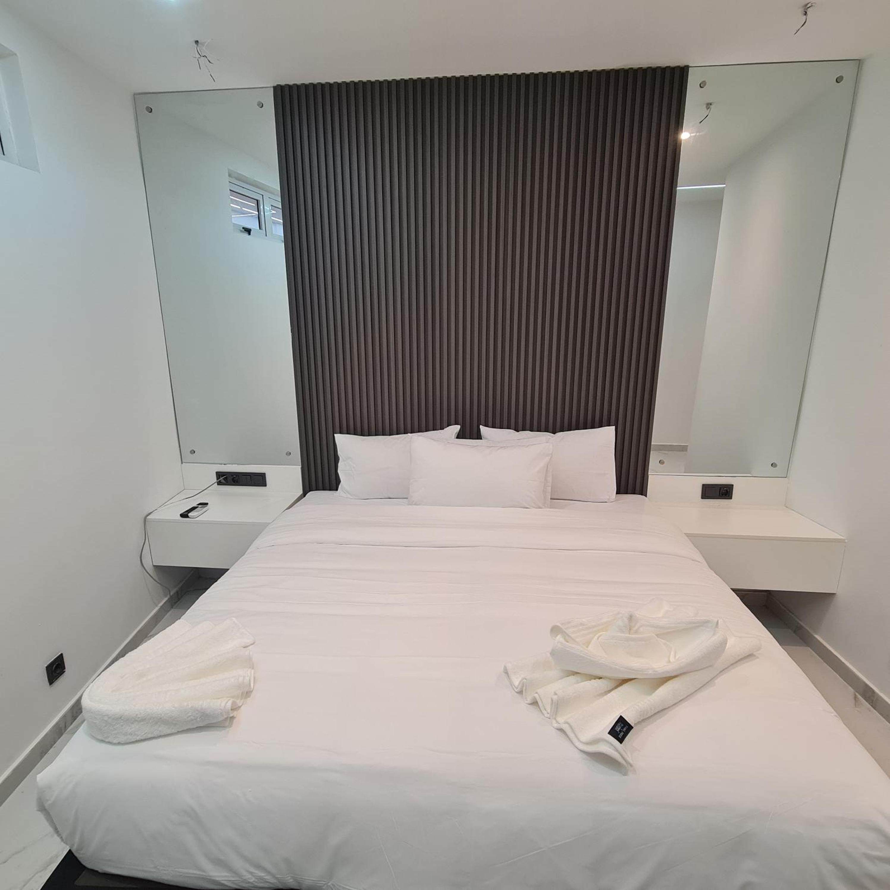 Standard Double or Twin Room photo 2
