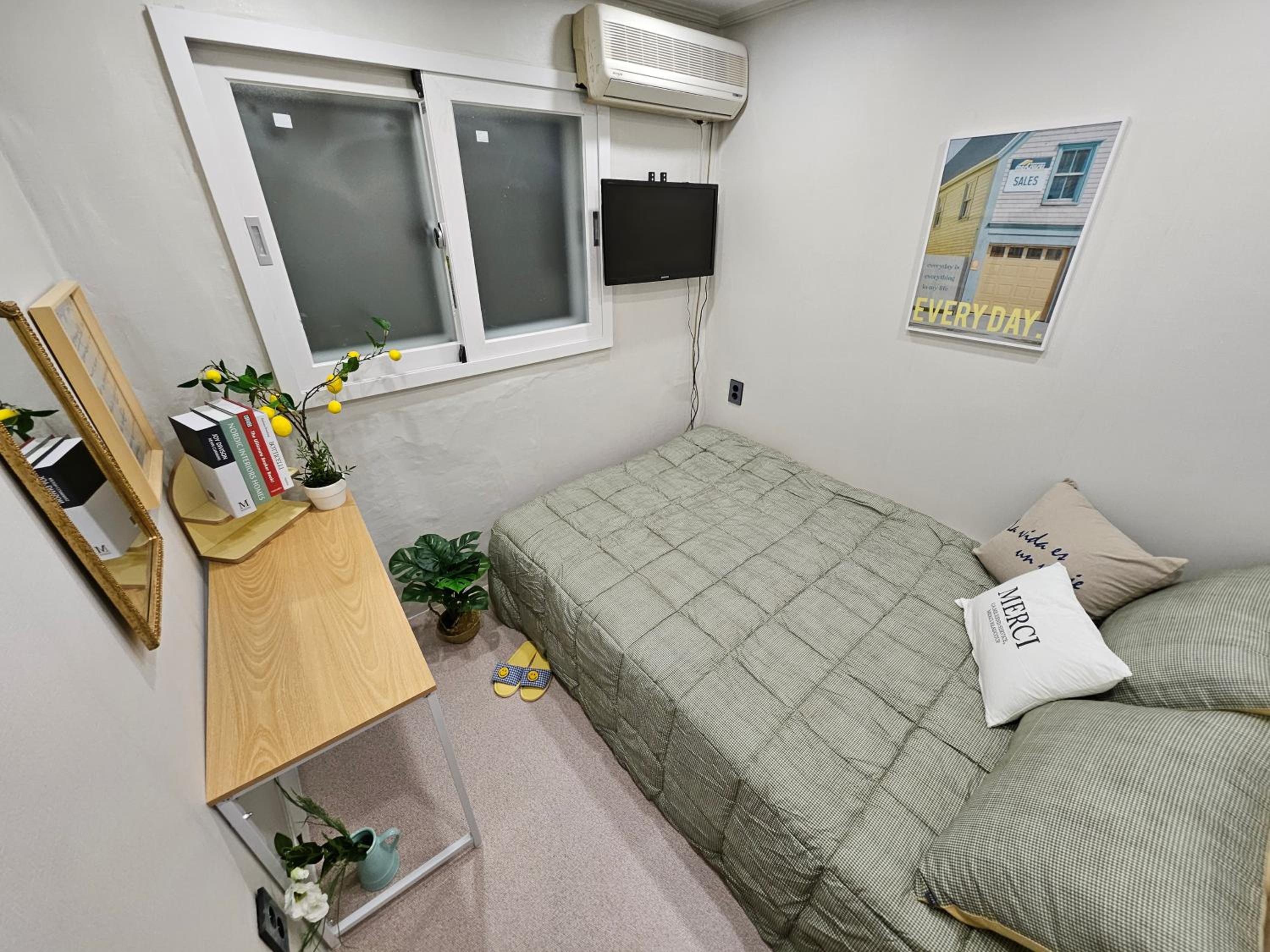 Double Room With Private Bathroom