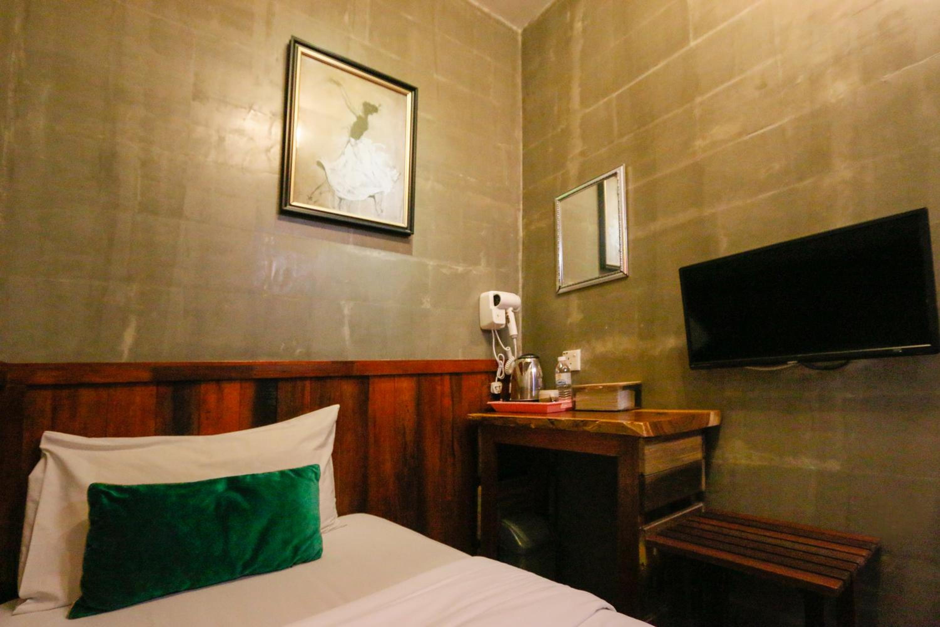 Superior Single Room photo 3