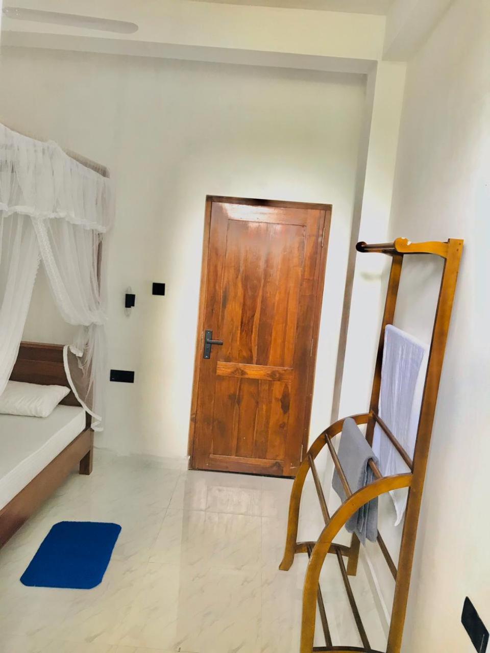 Standard King Room photo 1
