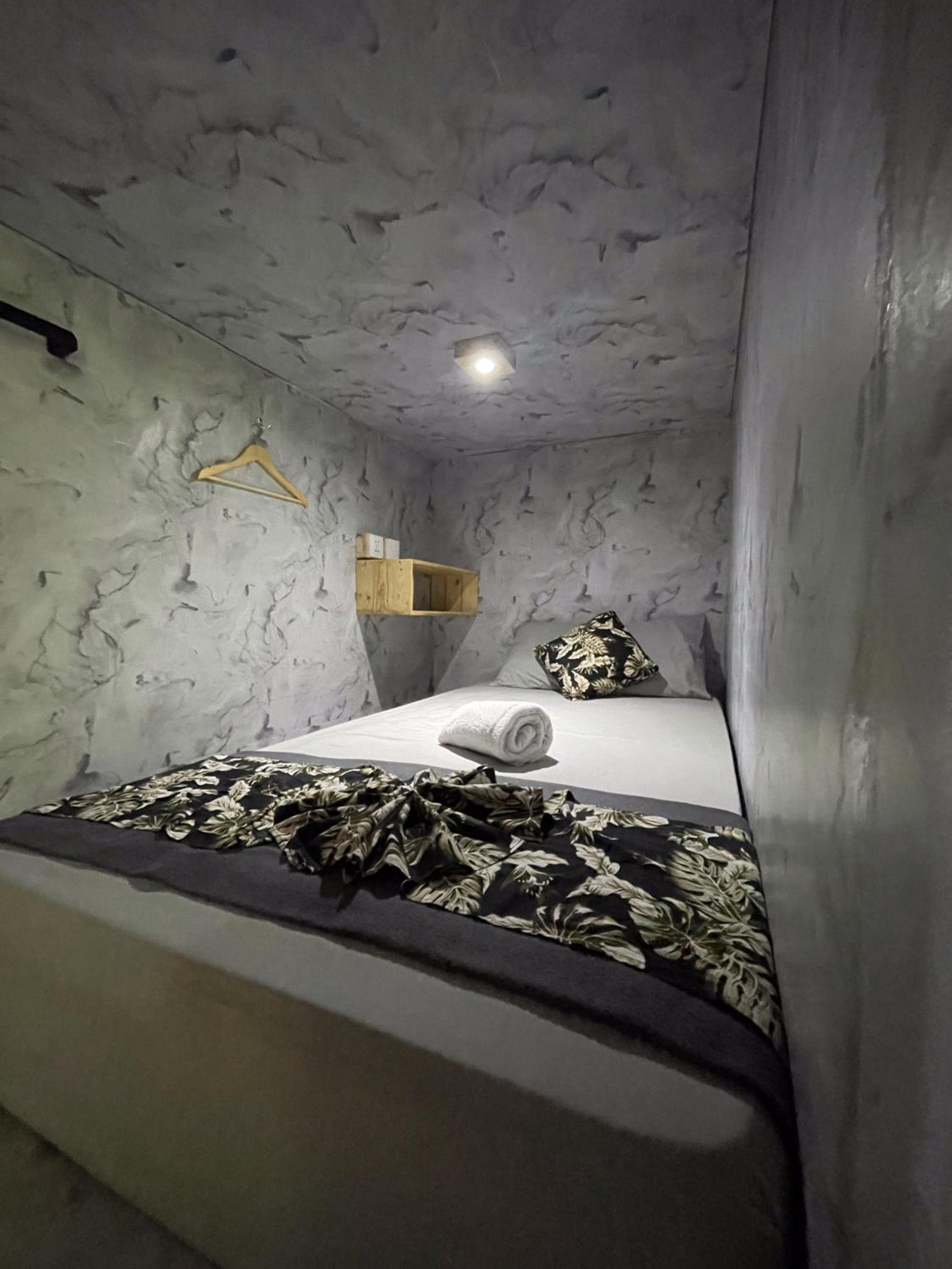 Bed in 10-Bed Mixed Dormitory Room photo 2