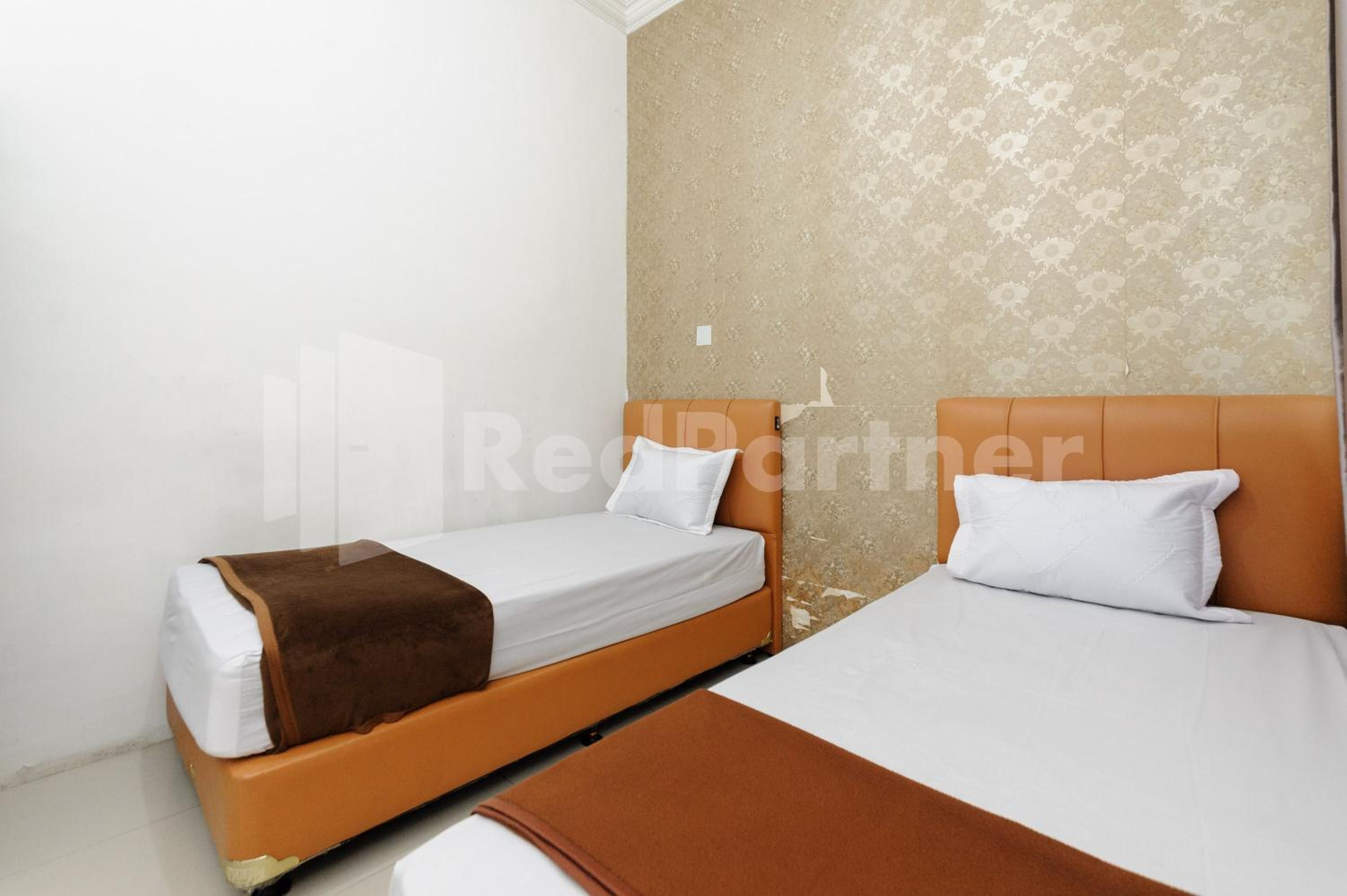 Deluxe Twin Room - Photo 1