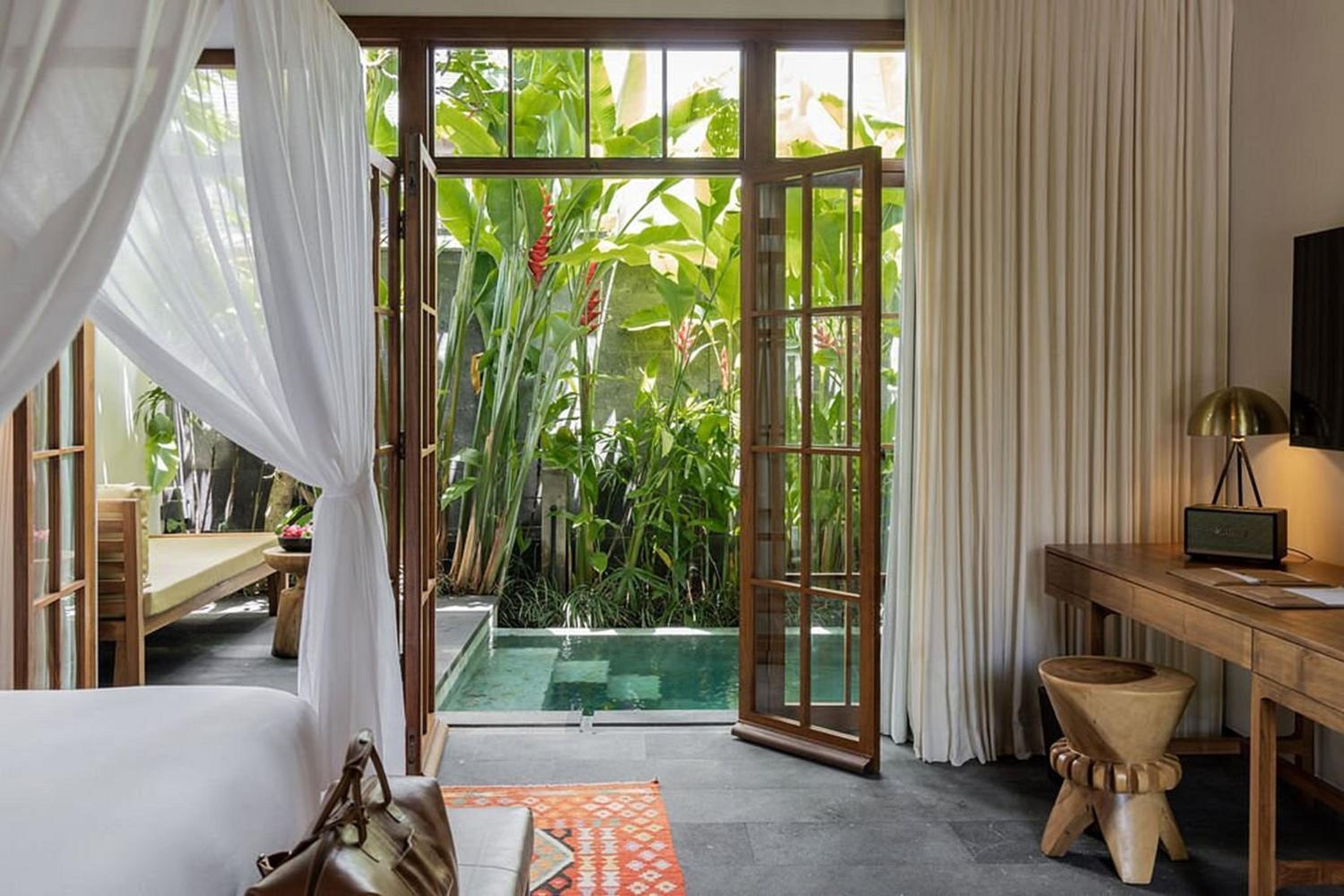 Pavilion Pool Suite  - Photo 9