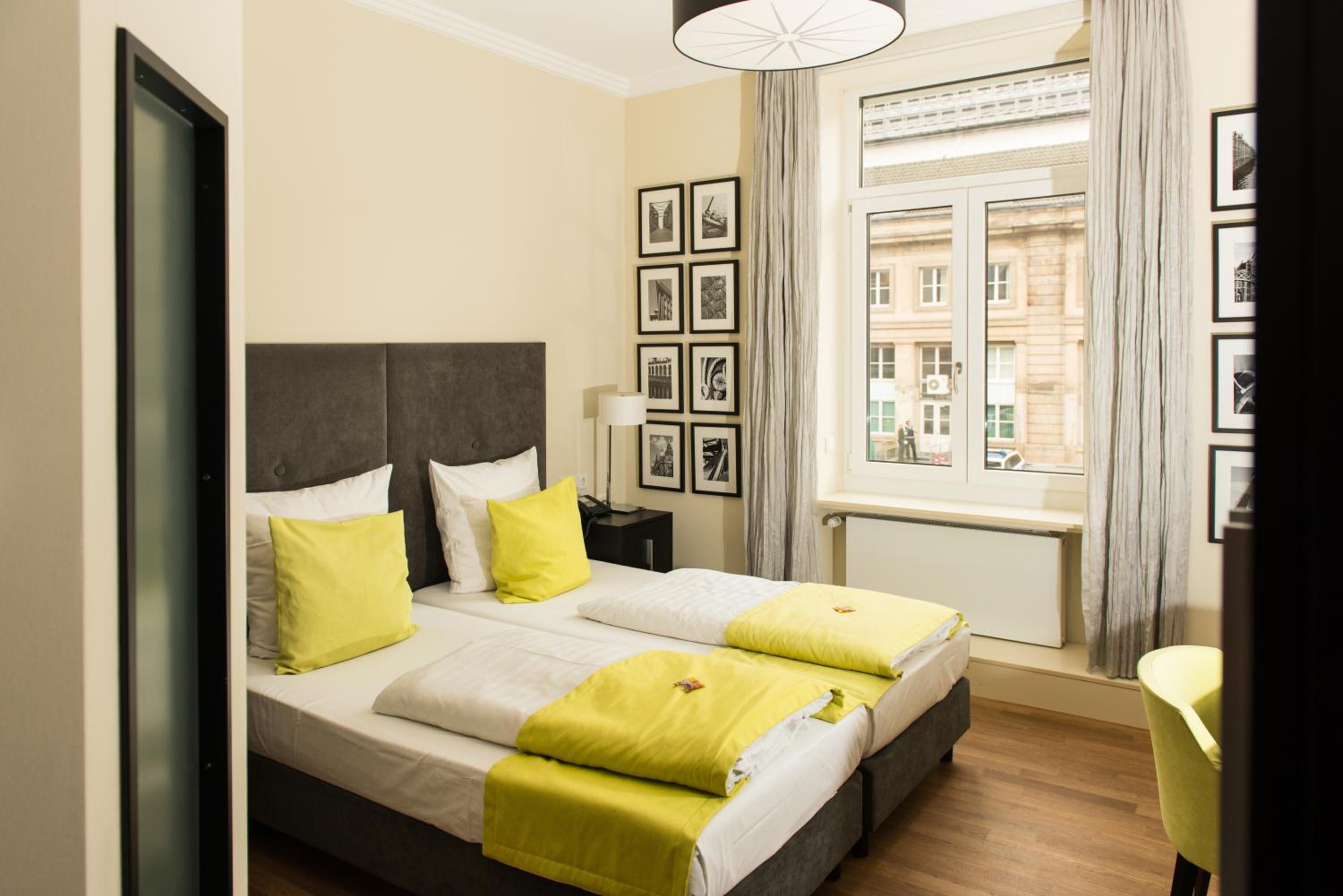 Double Room - Photo 5