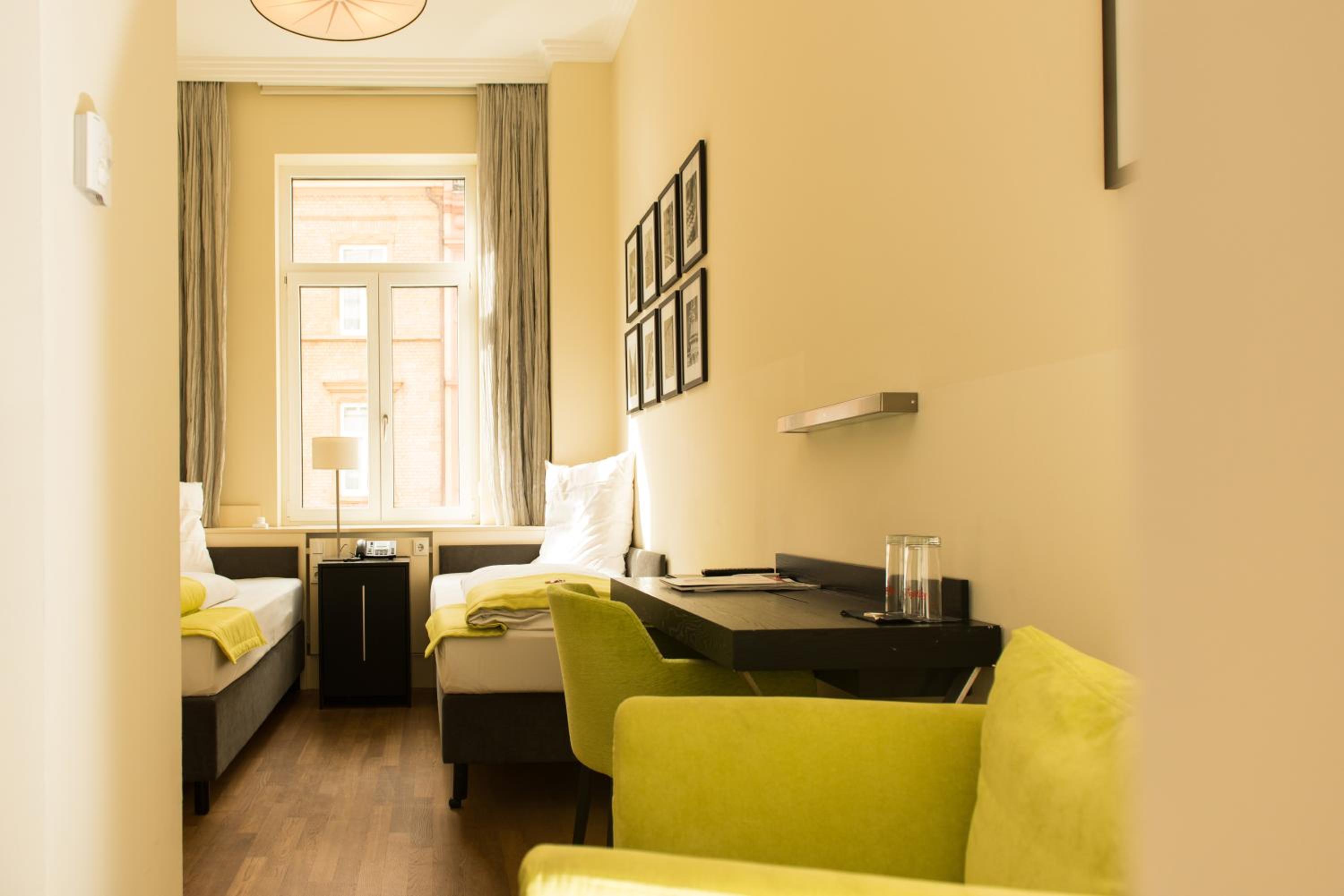 Double Room - Photo 6