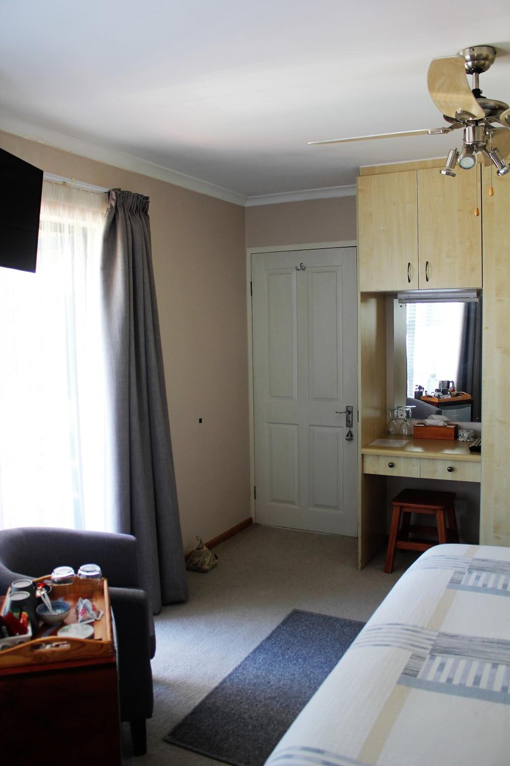 King Room with Garden View - Photo 8