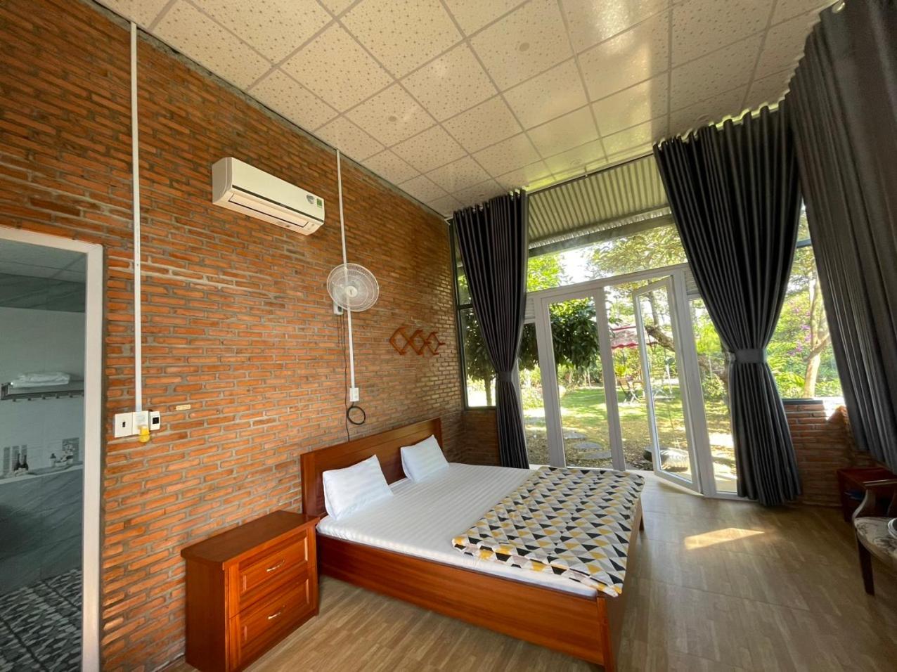Deluxe Room - Photo 33