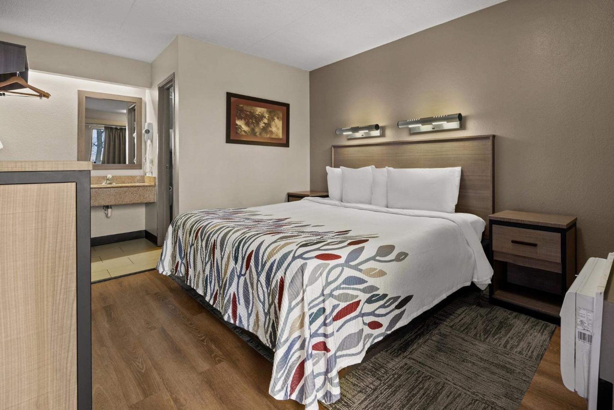 Deluxe King Room Non-Smoking - Photo 1