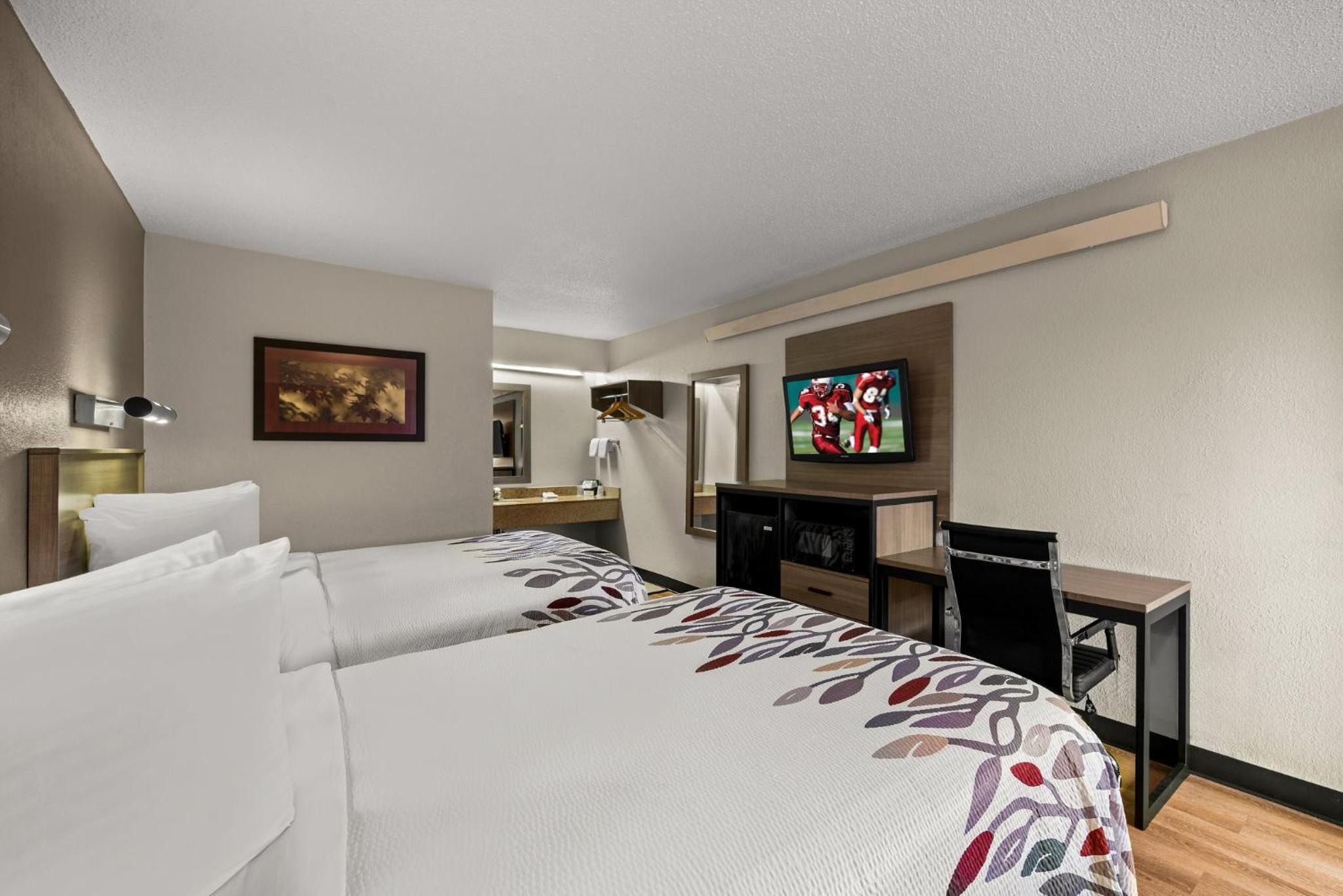 Deluxe Room with Two Double Beds Non-Smoking - Photo 4
