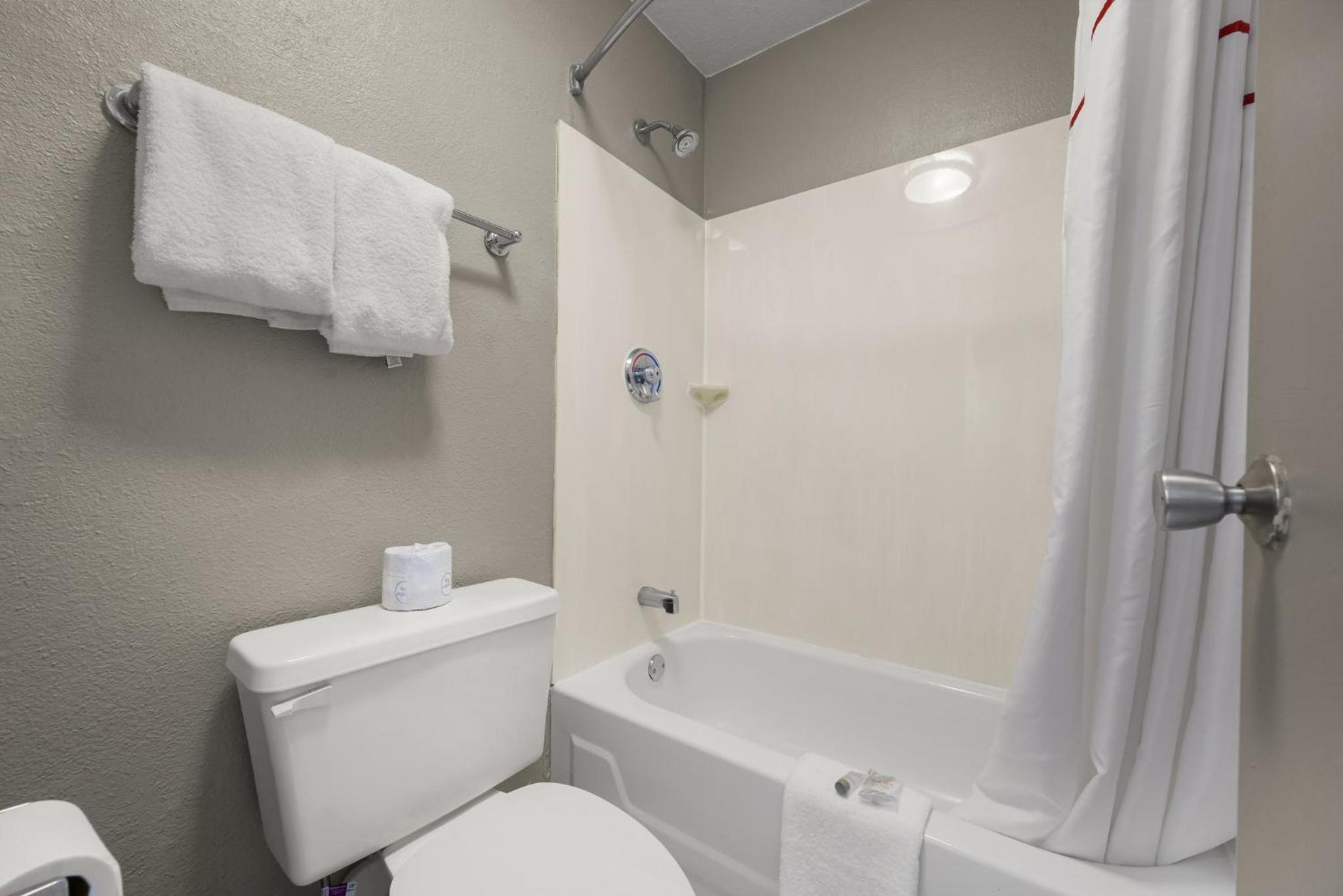 Deluxe King Room Non-Smoking - Photo 4
