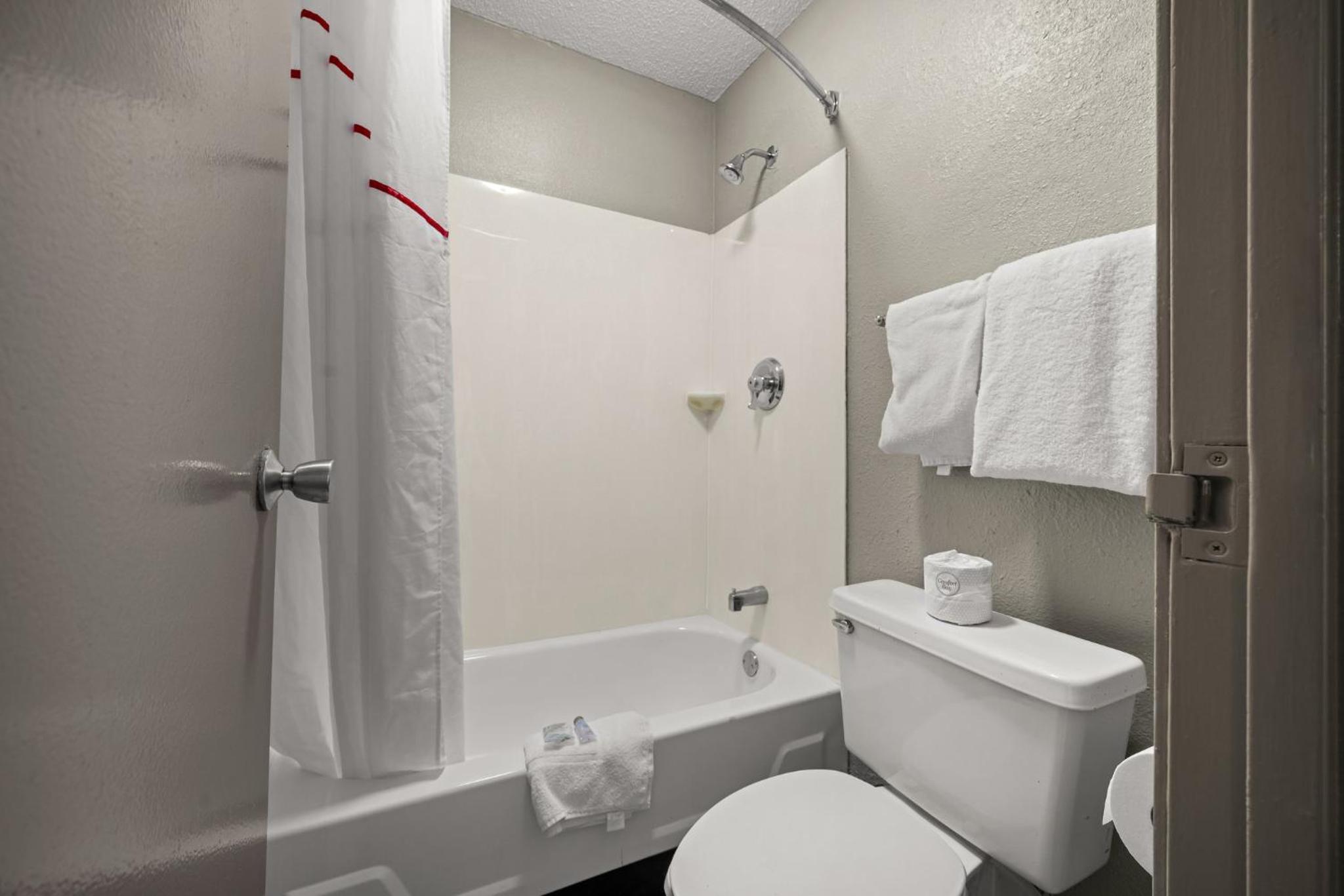 Superior King Room Non-Smoking - Photo 9