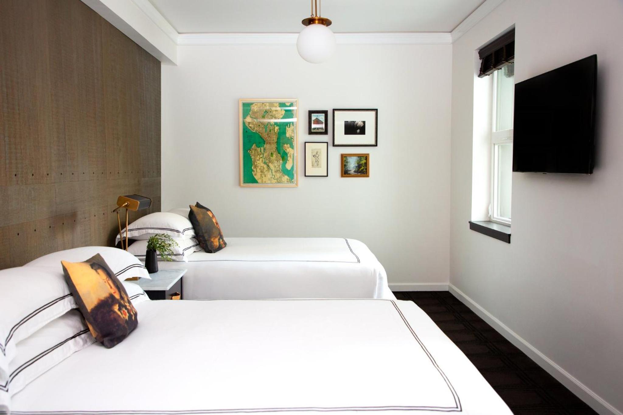 Queen Room with Two Queen Beds and Mobility Accessible Tub