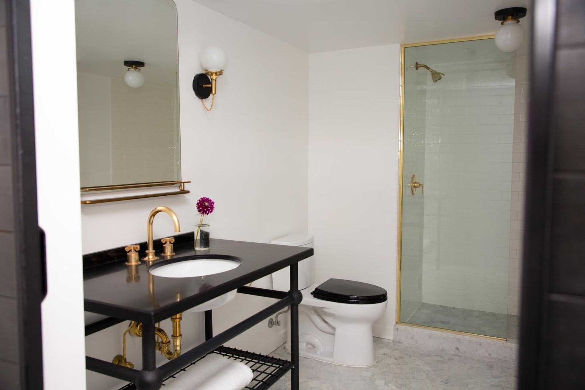 King Palladian Suite thumbnail 6