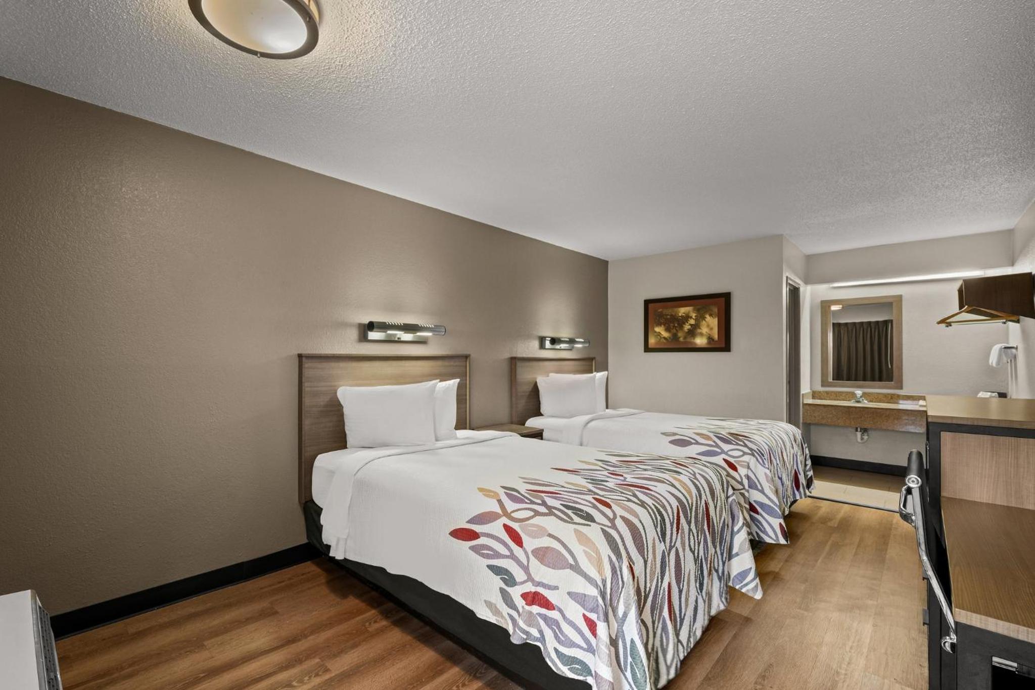Deluxe Room with Two Double Beds Non-Smoking - Photo 1